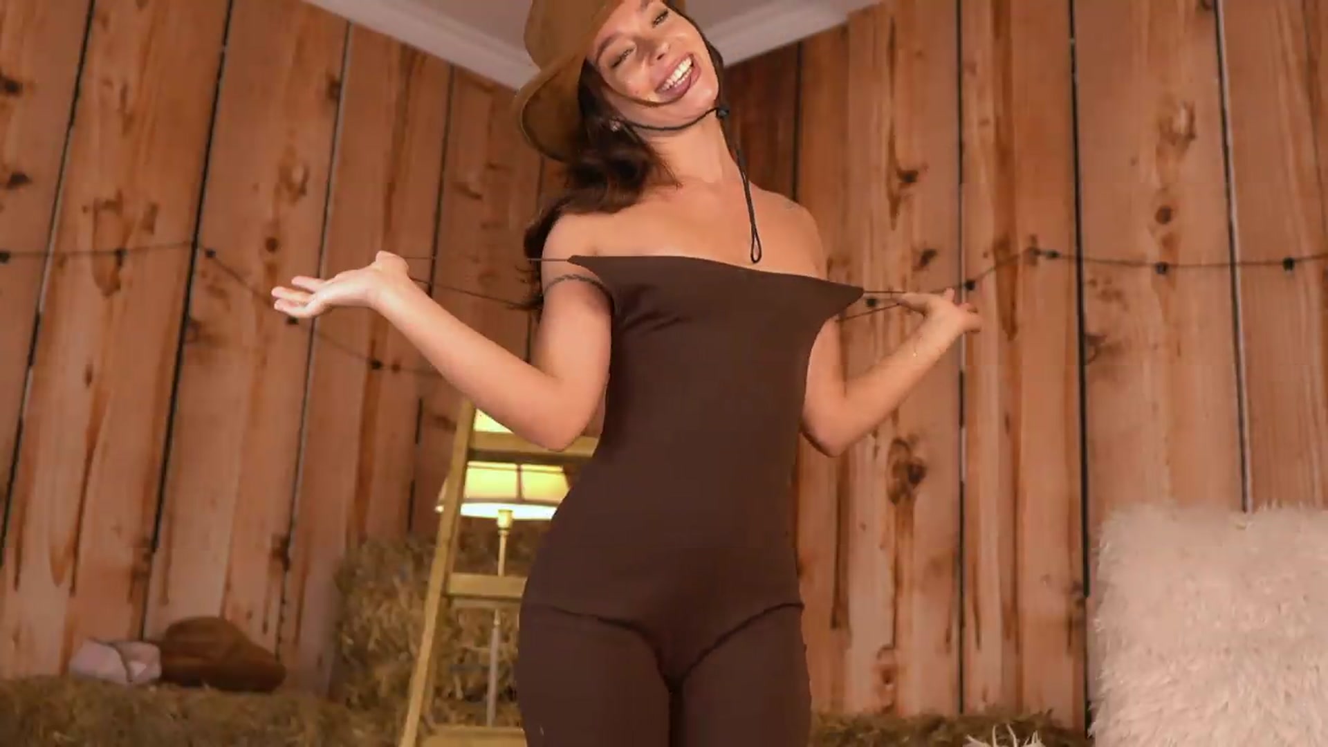 Gallery image thumbnail from SweetRossie's myfreecams stream on, 08/14/2026, 11:55 image 10 of 20