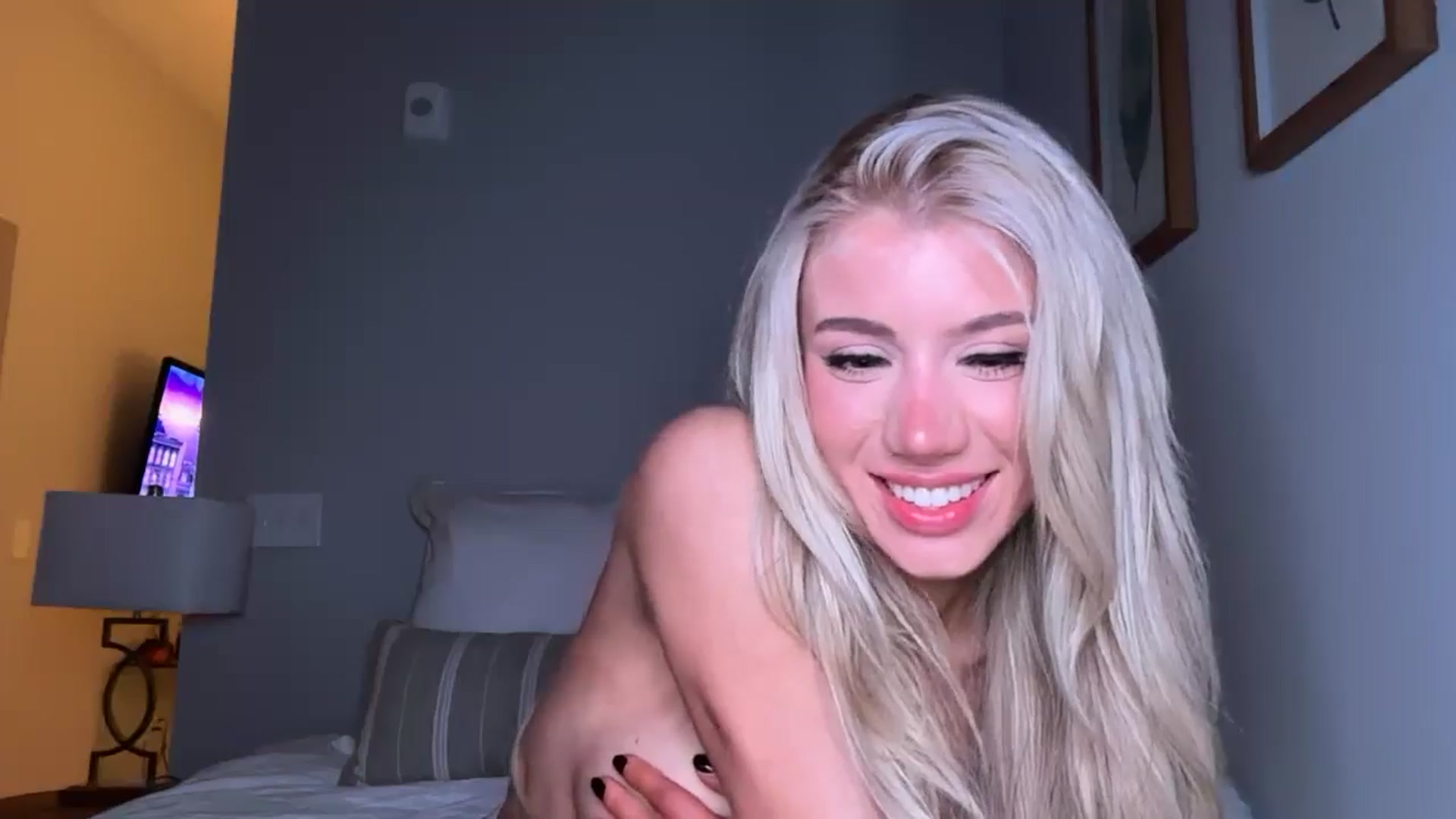Gallery image thumbnail from SweetSamxo's myfreecams stream on, 06/04/2025, 05:52 image 3 of 20