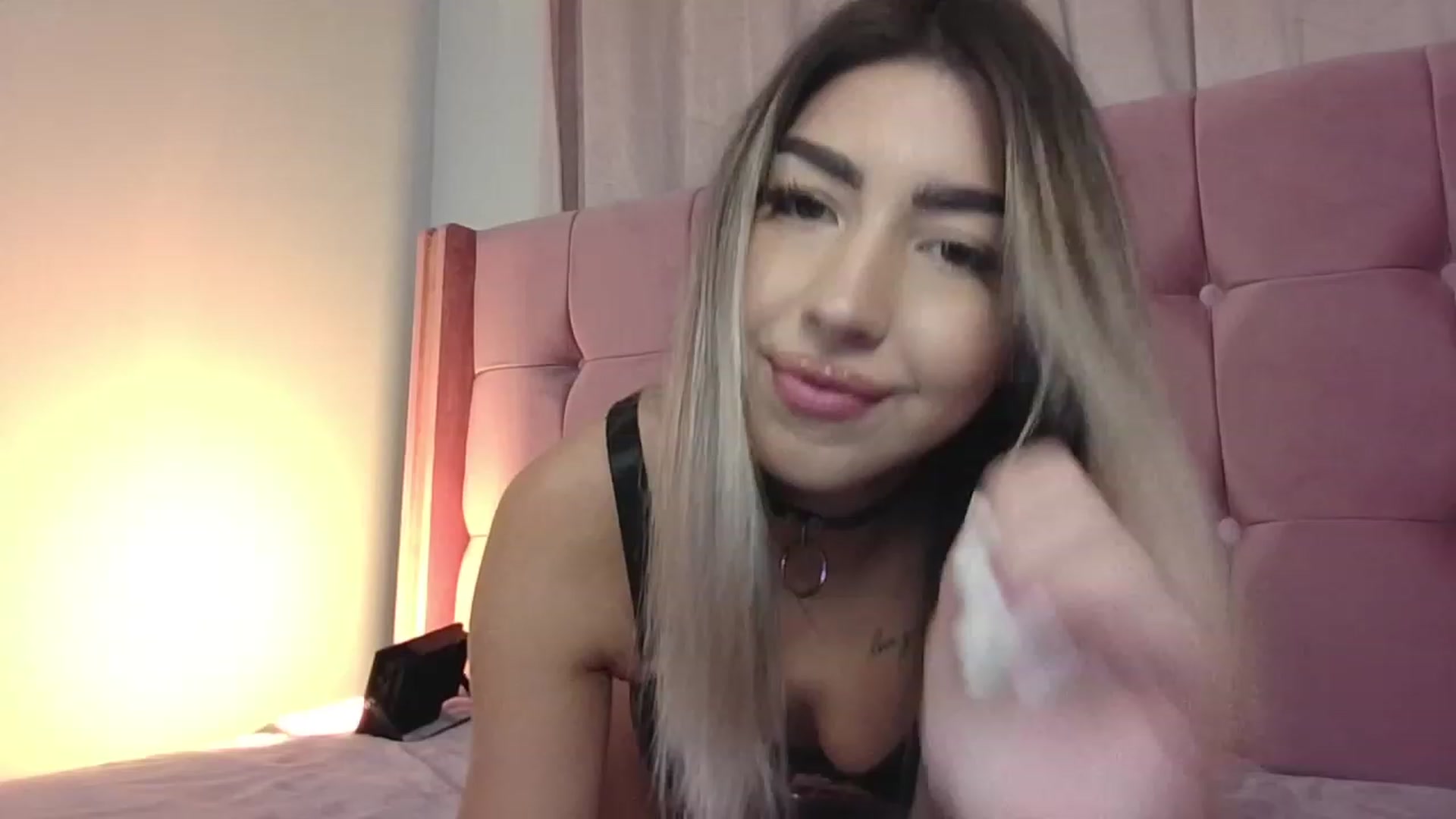 Gallery image thumbnail from SweetSin's myfreecams stream on, 11/15/2023, 20:33 image 15 of 20