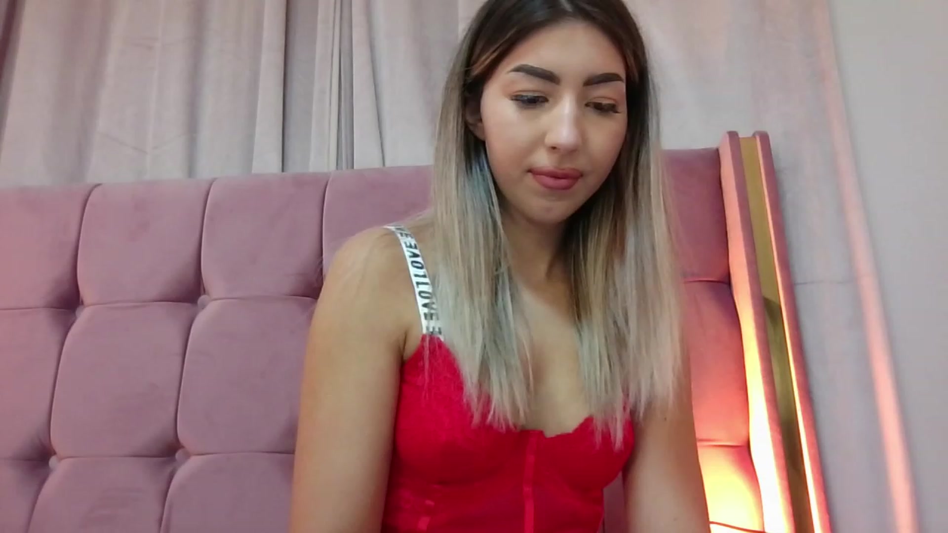Gallery image thumbnail from SweetSin's myfreecams stream on, 11/16/2023, 19:52 image 17 of 20