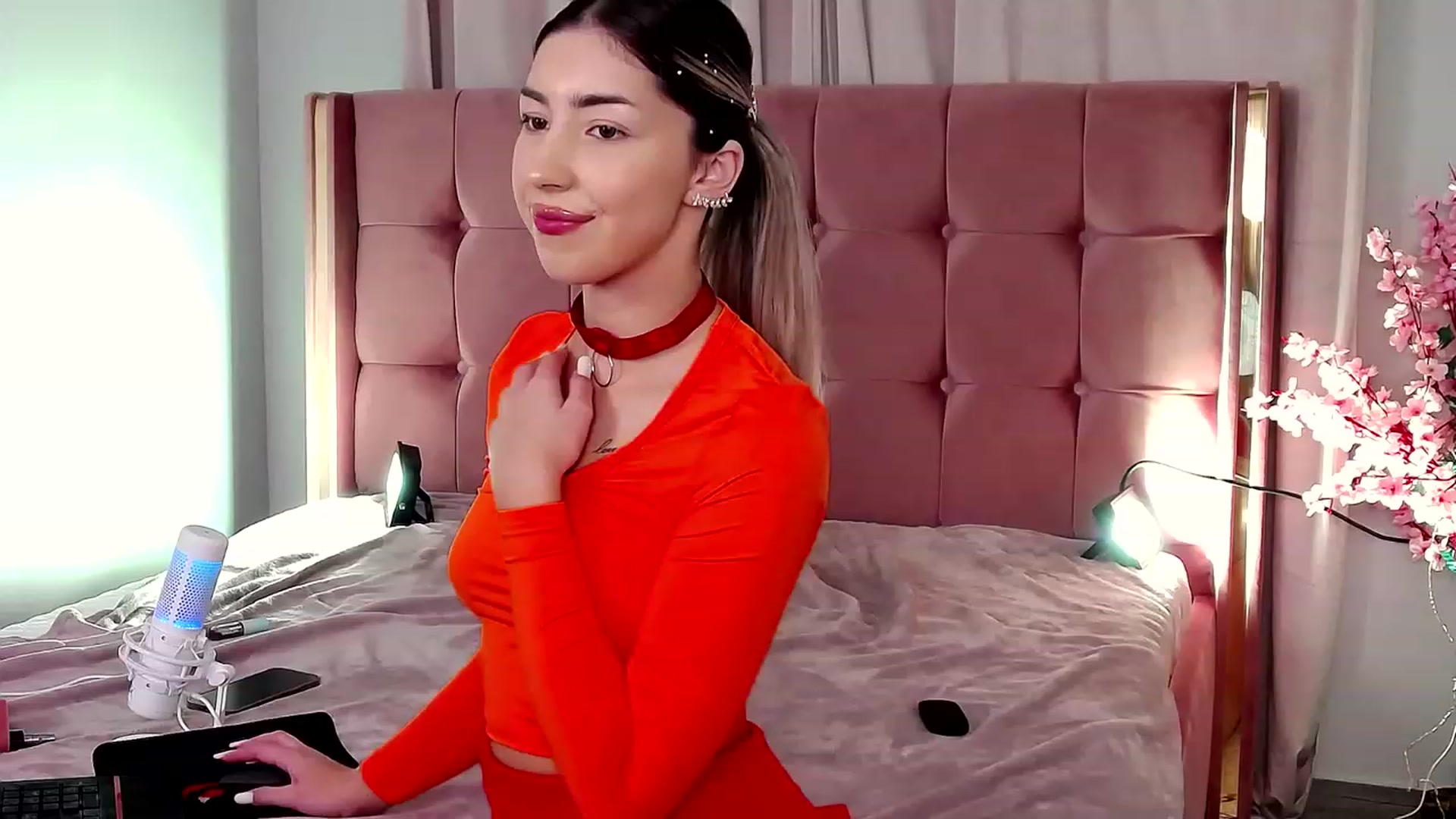 Gallery image thumbnail from SweetSin's myfreecams stream on, 11/17/2023, 15:32 image 9 of 20