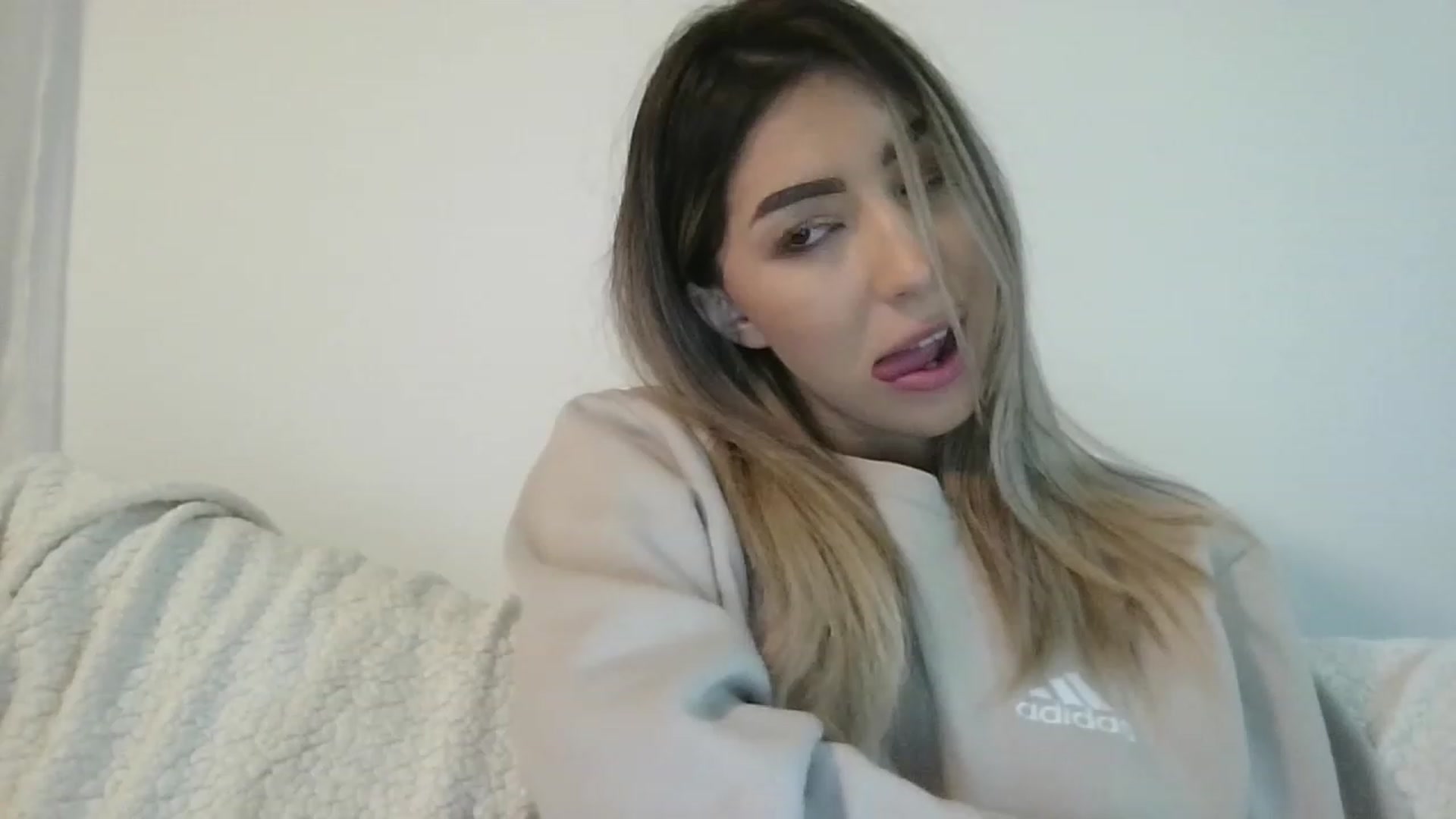 Gallery image thumbnail from SweetSin's myfreecams stream on, 11/25/2023, 03:43 image 4 of 20