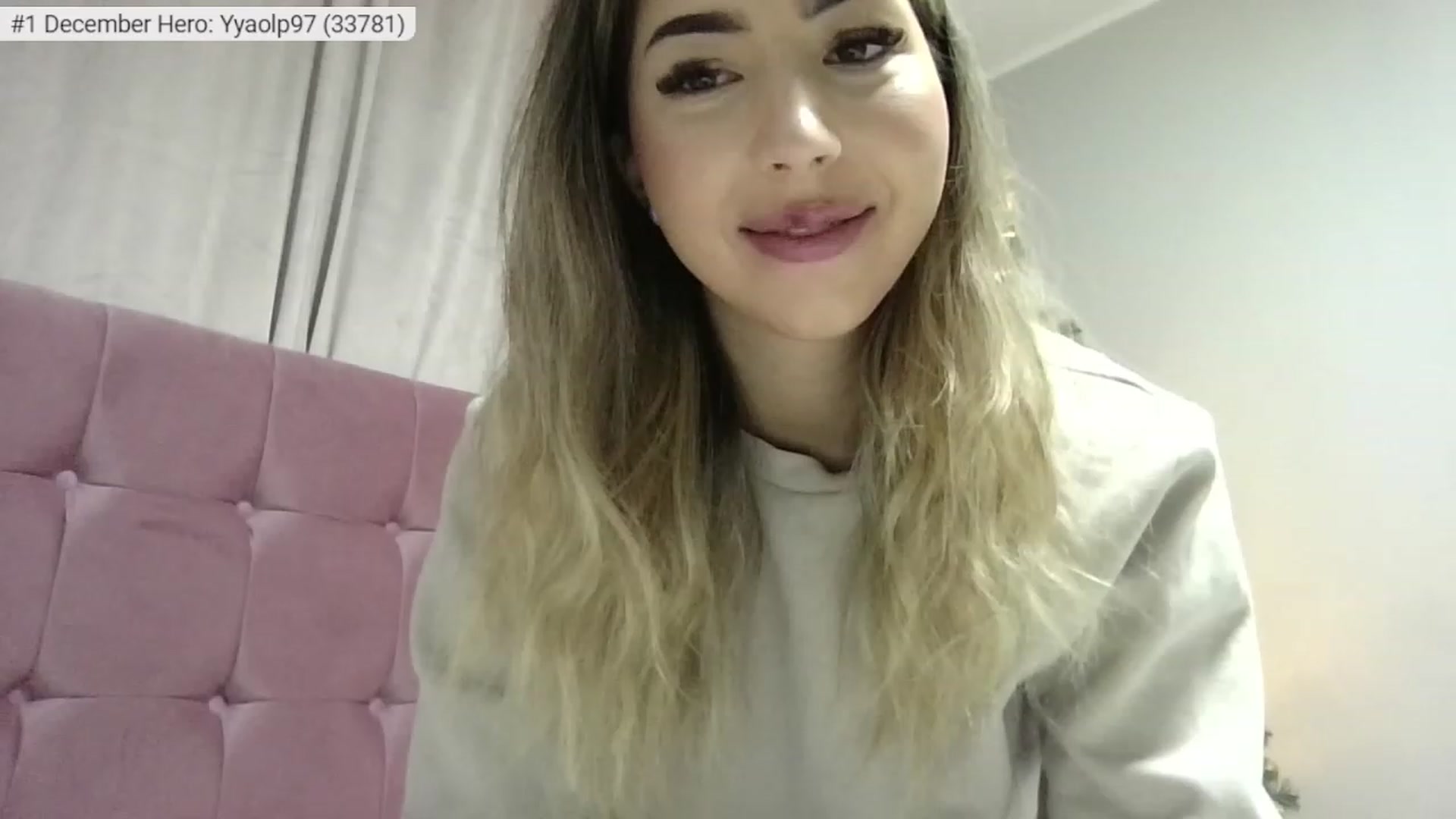 Gallery image thumbnail from SweetSin's myfreecams stream on, 12/17/2023, 18:46 image 9 of 20