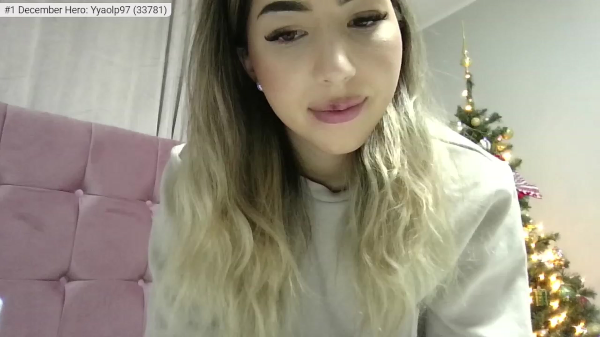 Gallery image thumbnail from SweetSin's myfreecams stream on, 12/17/2023, 18:46 image 8 of 20