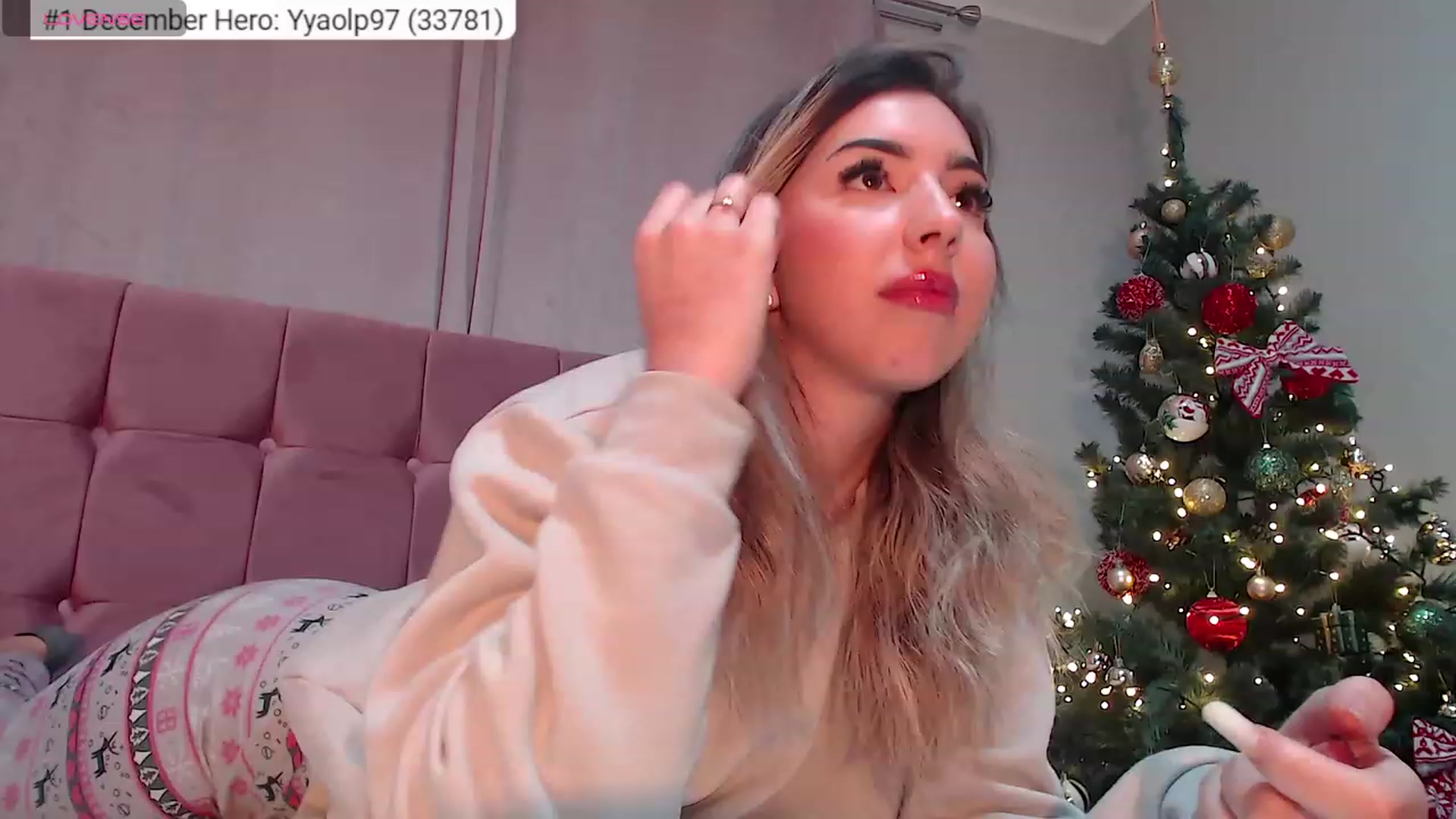 Gallery image thumbnail from SweetSin's myfreecams stream on, 12/17/2023, 19:36 image 10 of 20