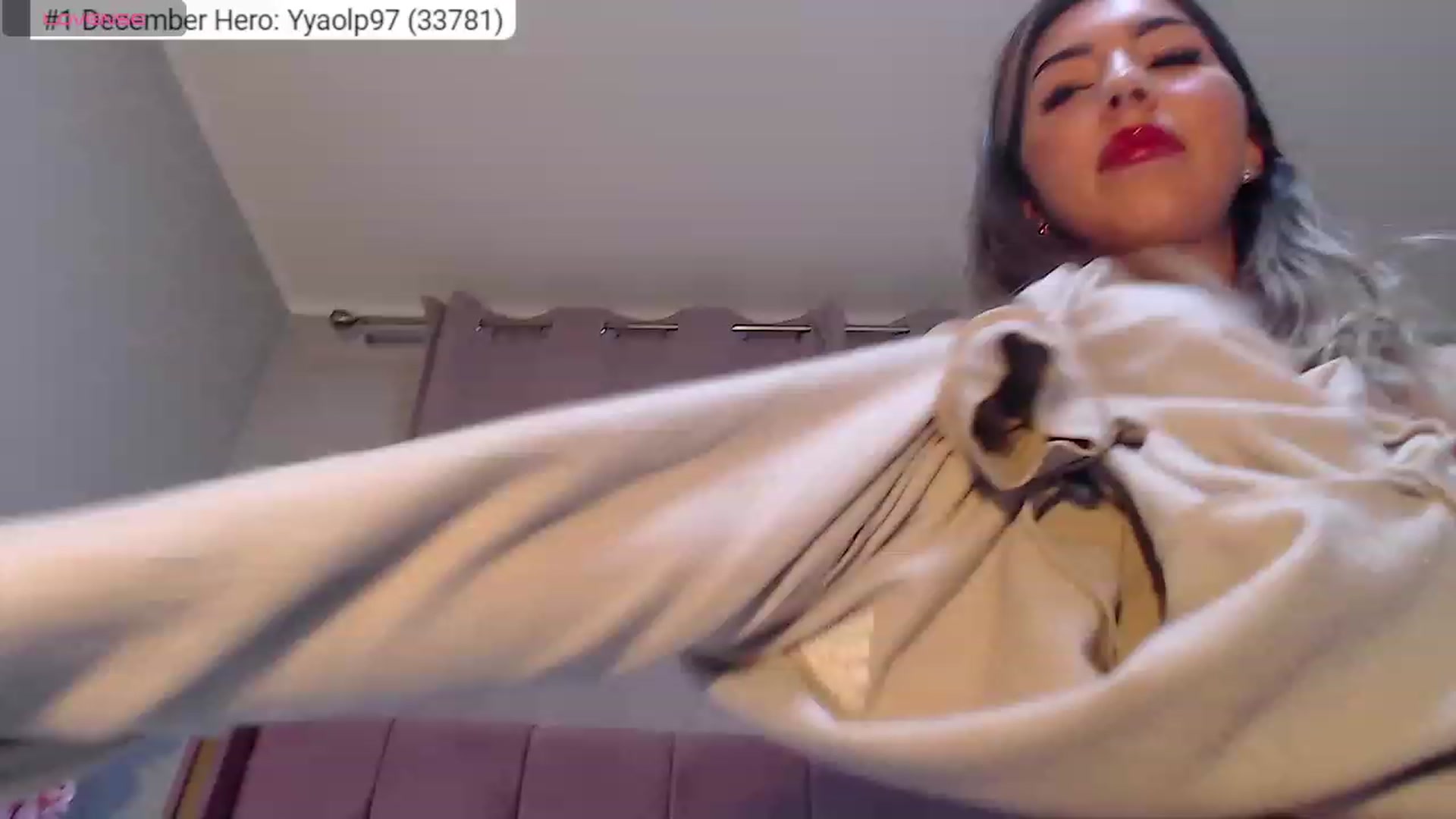 Gallery image thumbnail from SweetSin's myfreecams stream on, 12/17/2023, 19:36 image 2 of 20