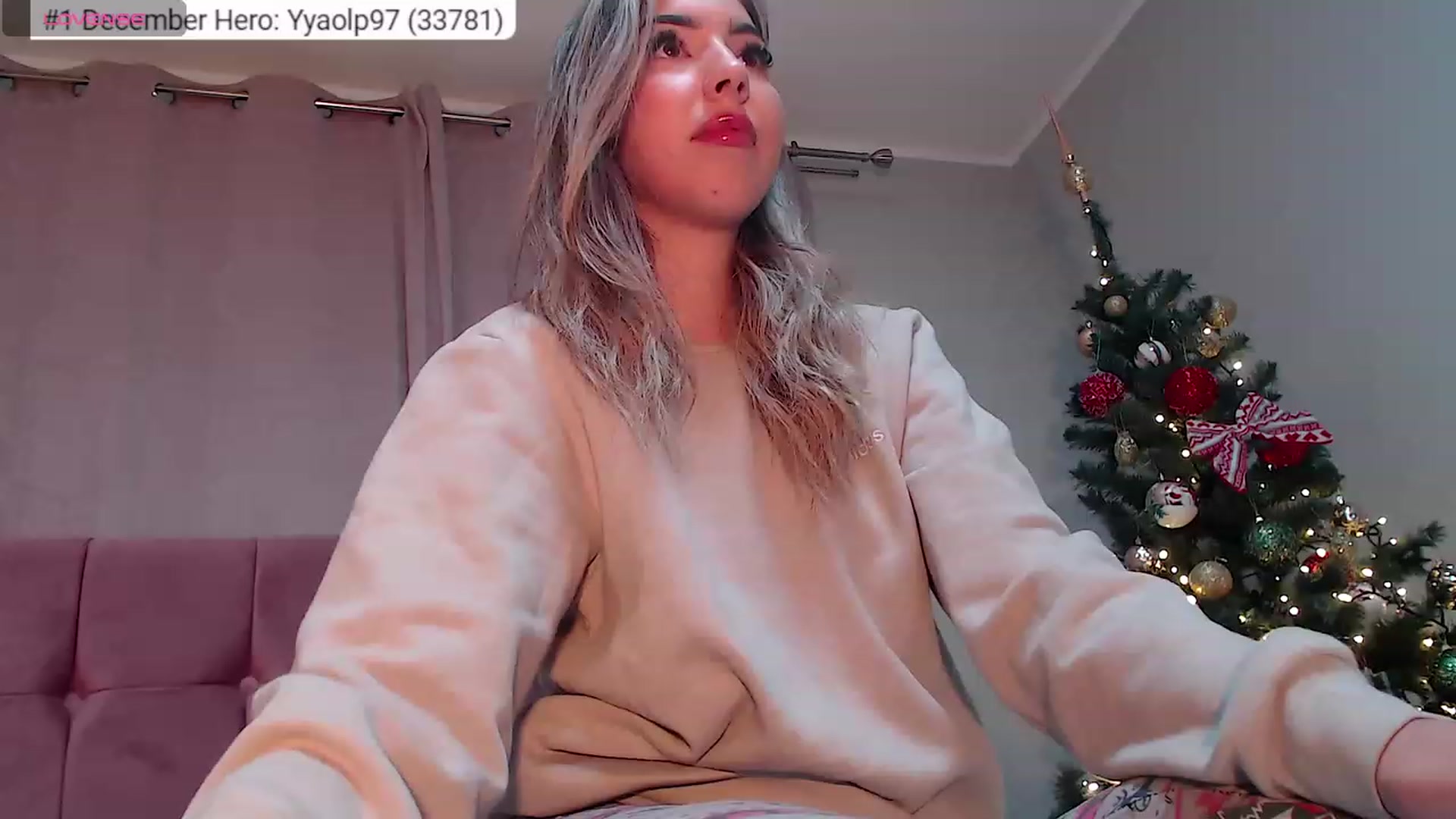 Gallery image thumbnail from SweetSin's myfreecams stream on, 12/17/2023, 19:36 image 9 of 20