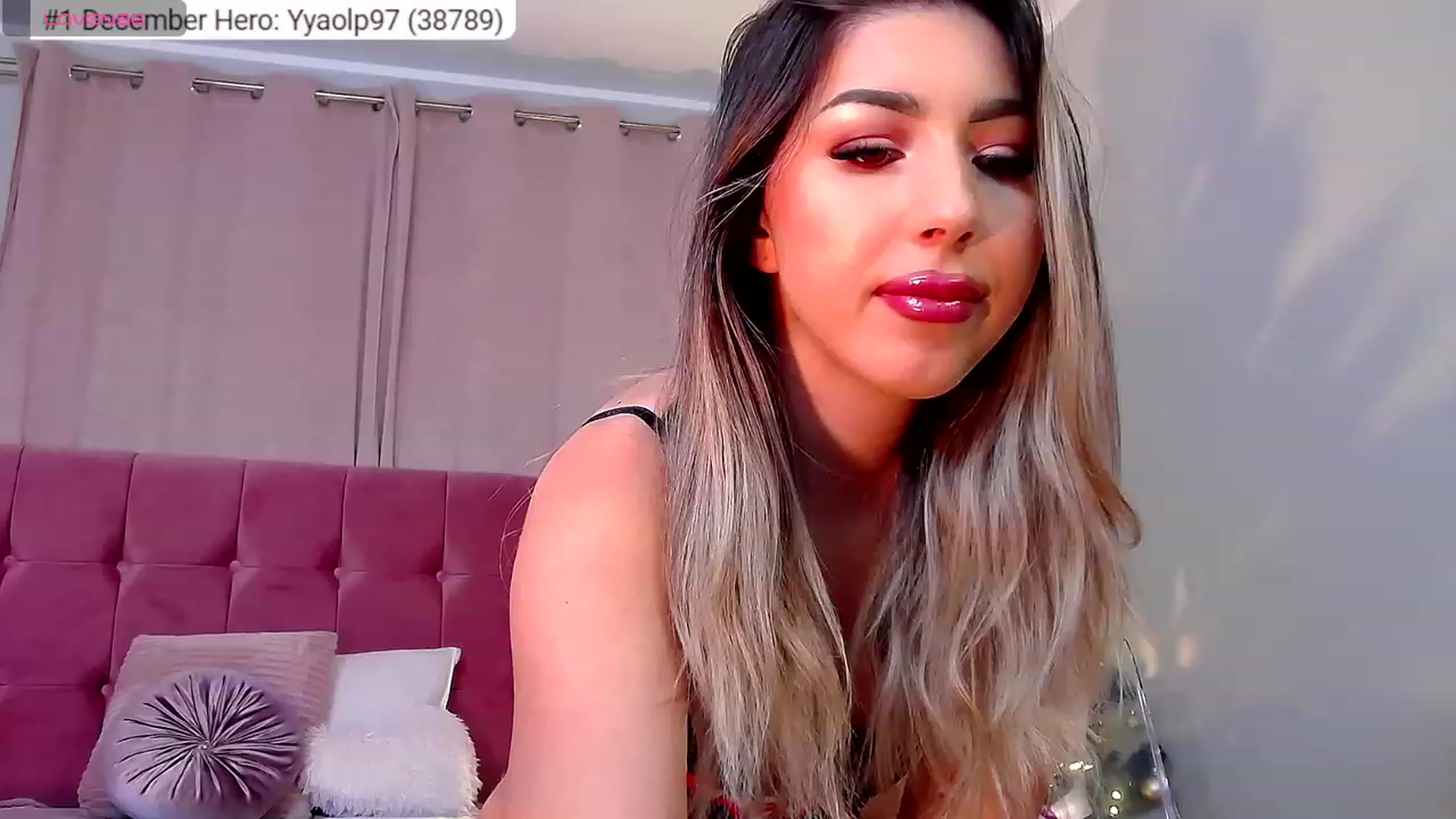 Gallery image thumbnail from SweetSin's myfreecams stream on, 12/19/2023, 16:52 image 17 of 20