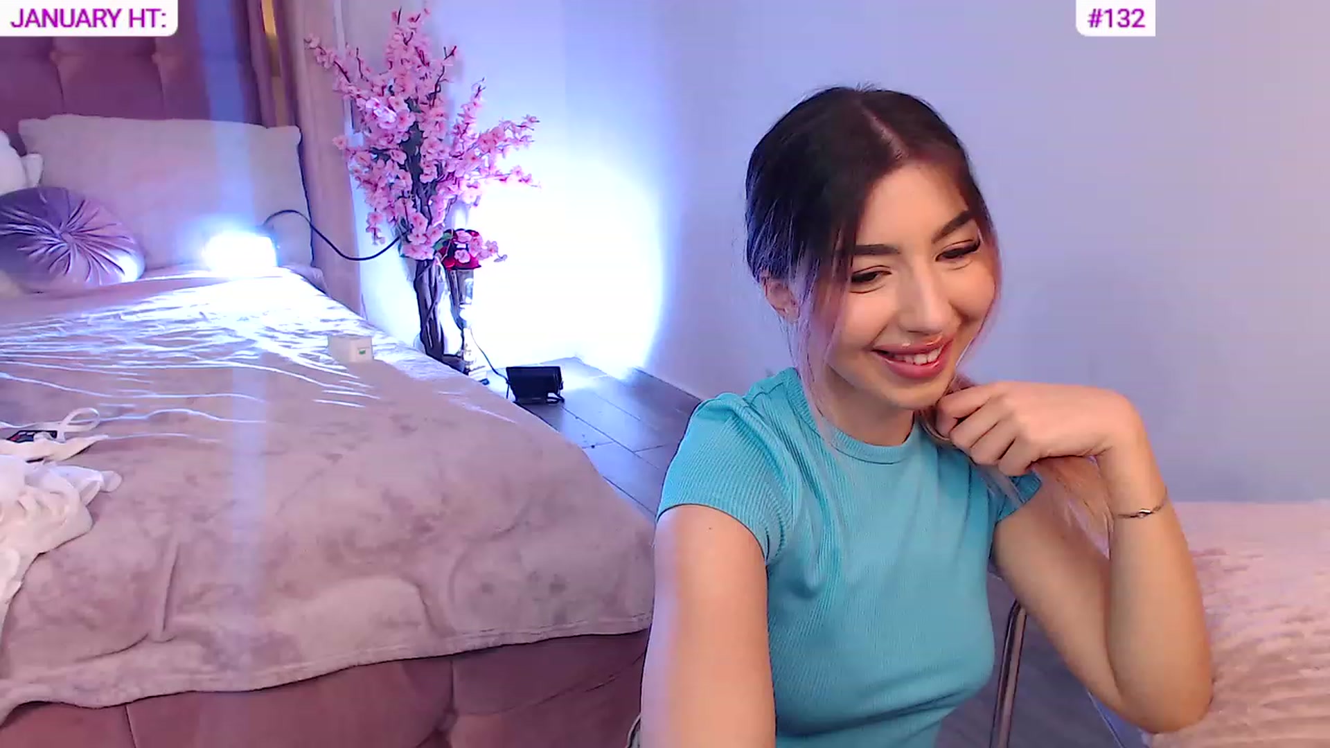 Gallery image thumbnail from SweetSin's myfreecams stream on, 01/10/2024, 17:29 image 6 of 20