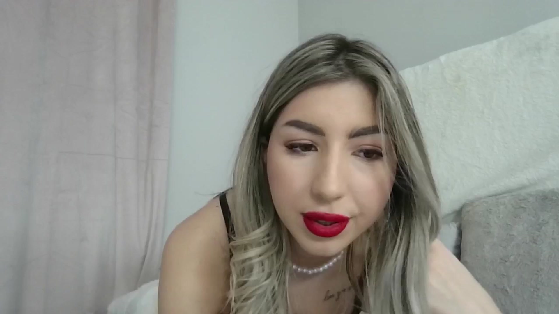 Gallery image thumbnail from SweetSin's myfreecams stream on, 02/03/2024, 19:35 image 13 of 20