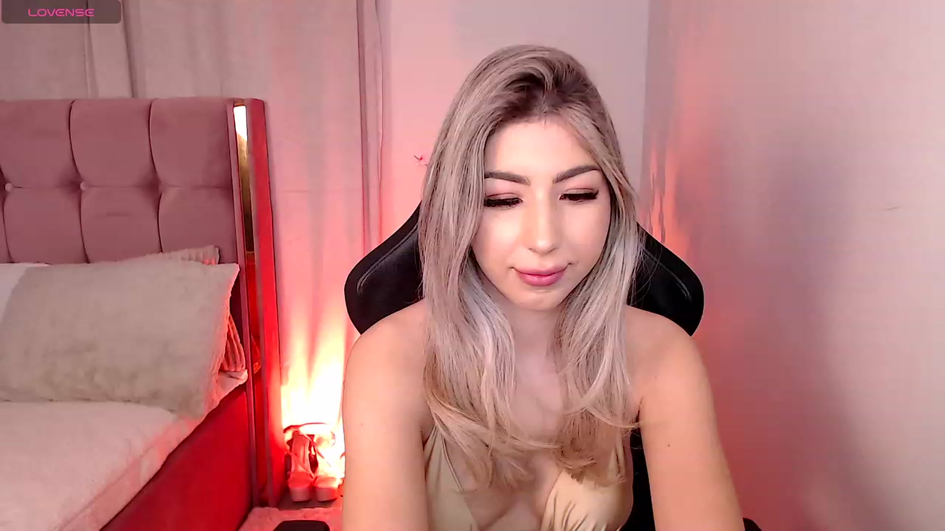 Gallery image thumbnail from SweetSin's myfreecams stream on, 02/25/2024, 19:14 image 10 of 20