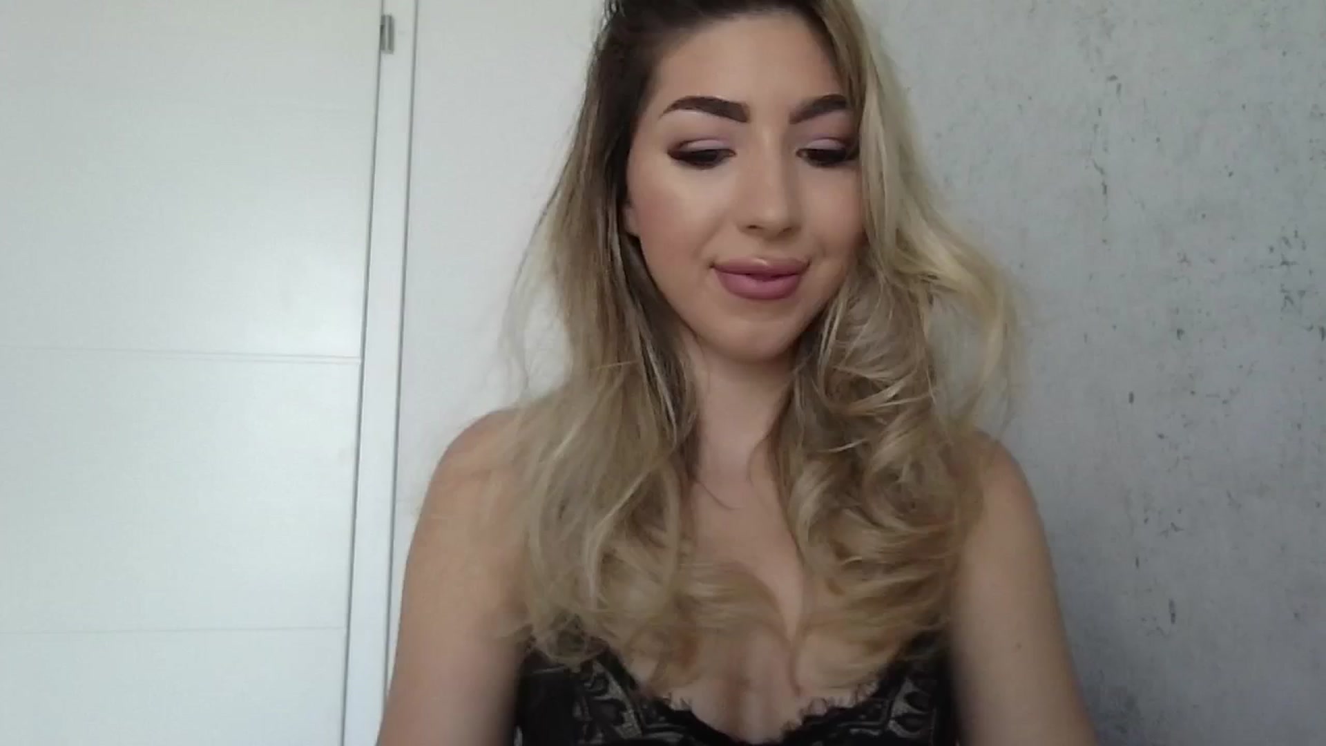 Gallery image thumbnail from SweetSin's myfreecams stream on, 04/16/2024, 07:19 image 3 of 20