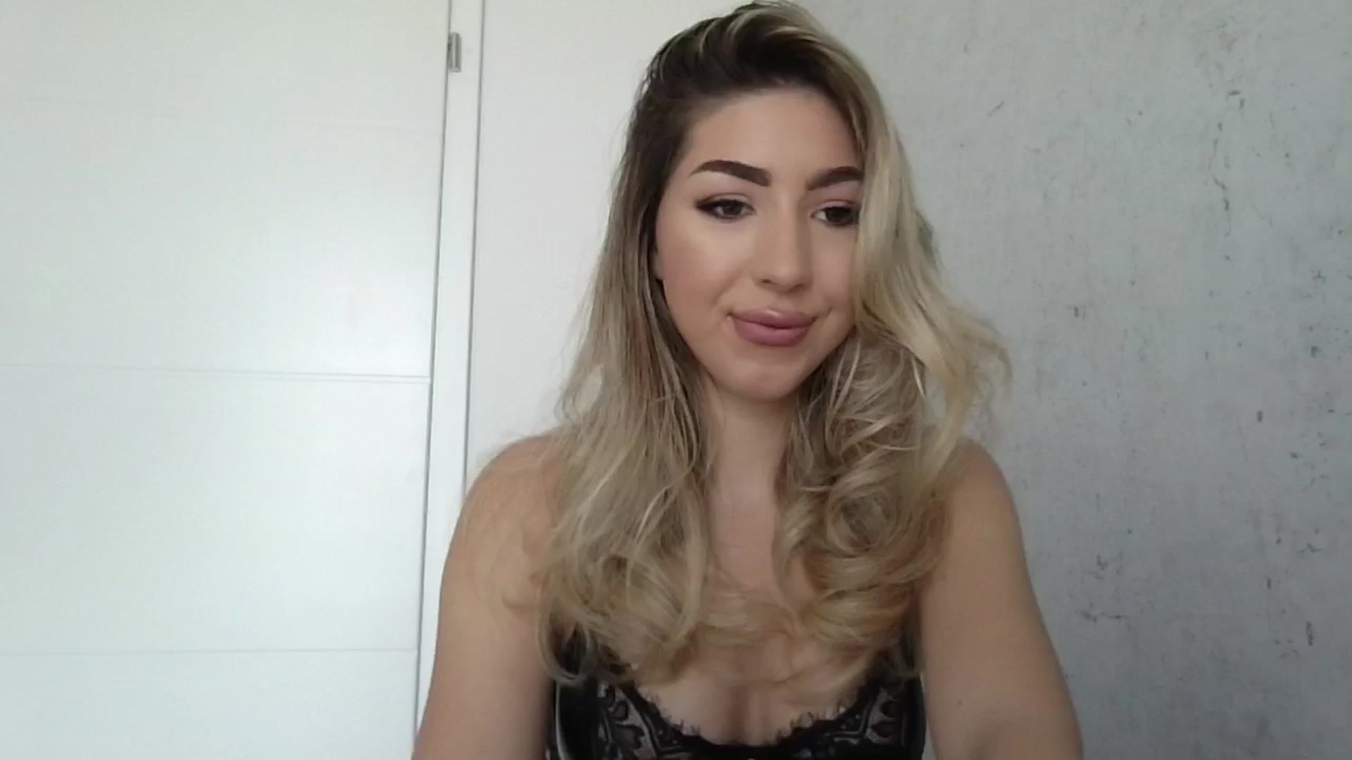 Gallery image thumbnail from SweetSin's myfreecams stream on, 04/16/2024, 07:19 image 1 of 20