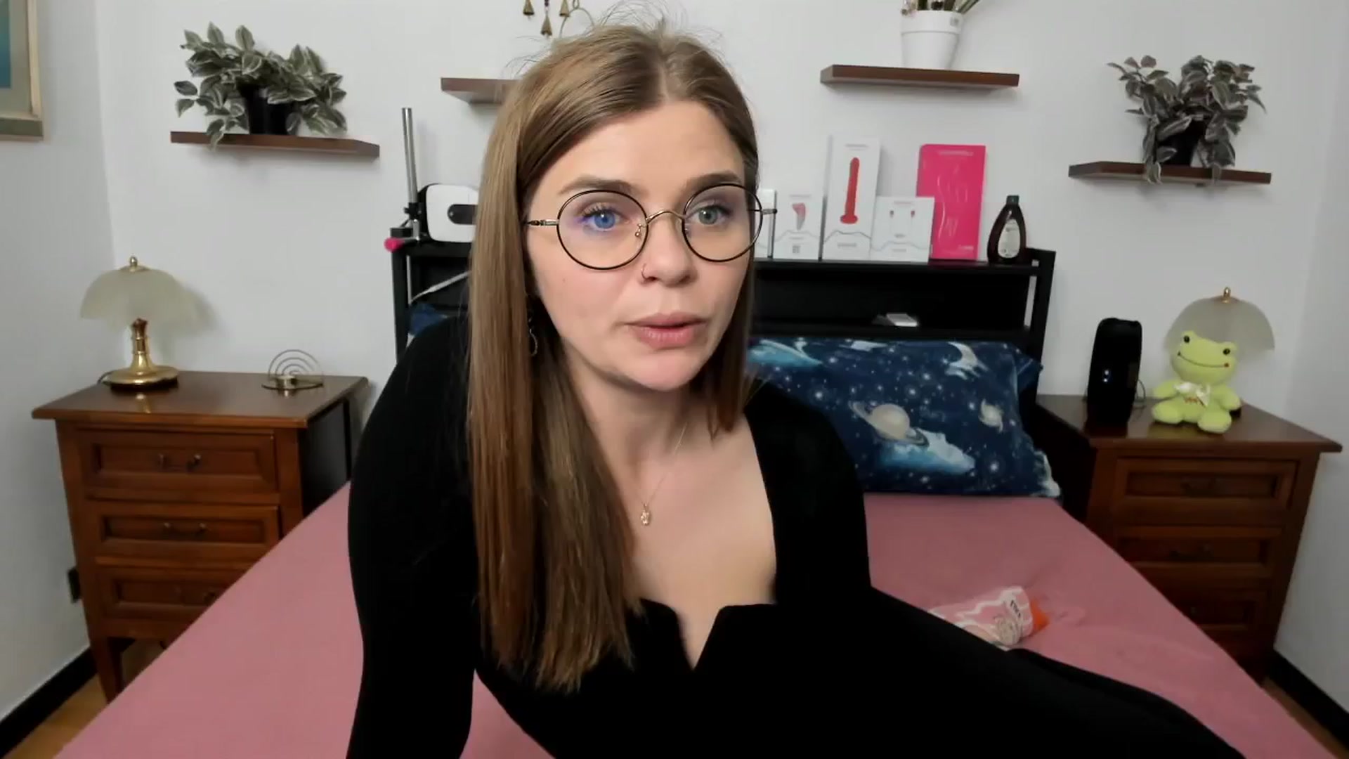 Gallery image thumbnail from SweetSinme's myfreecams stream on, 04/16/2026, 14:29 image 7 of 20