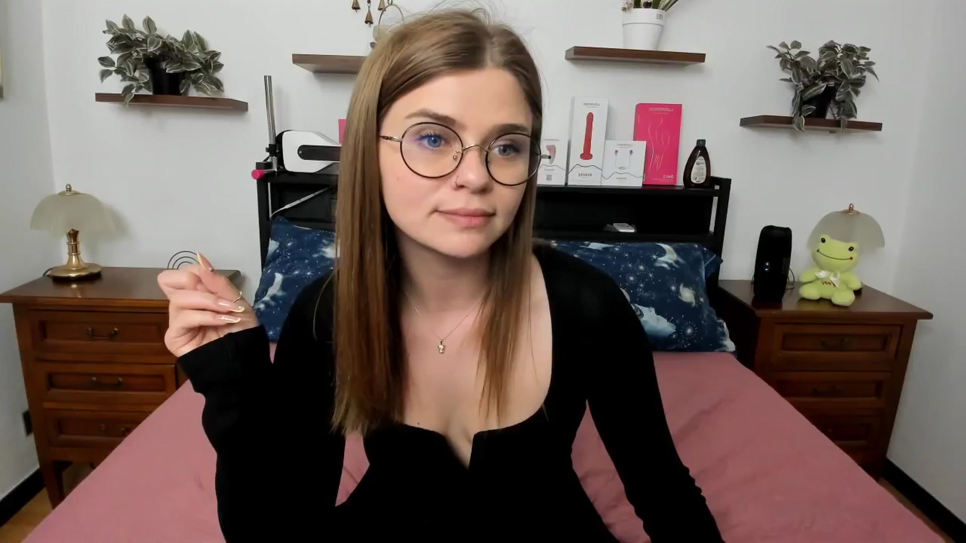 Gallery image thumbnail from SweetSinme's myfreecams stream on, 04/16/2026, 14:29 image 16 of 20