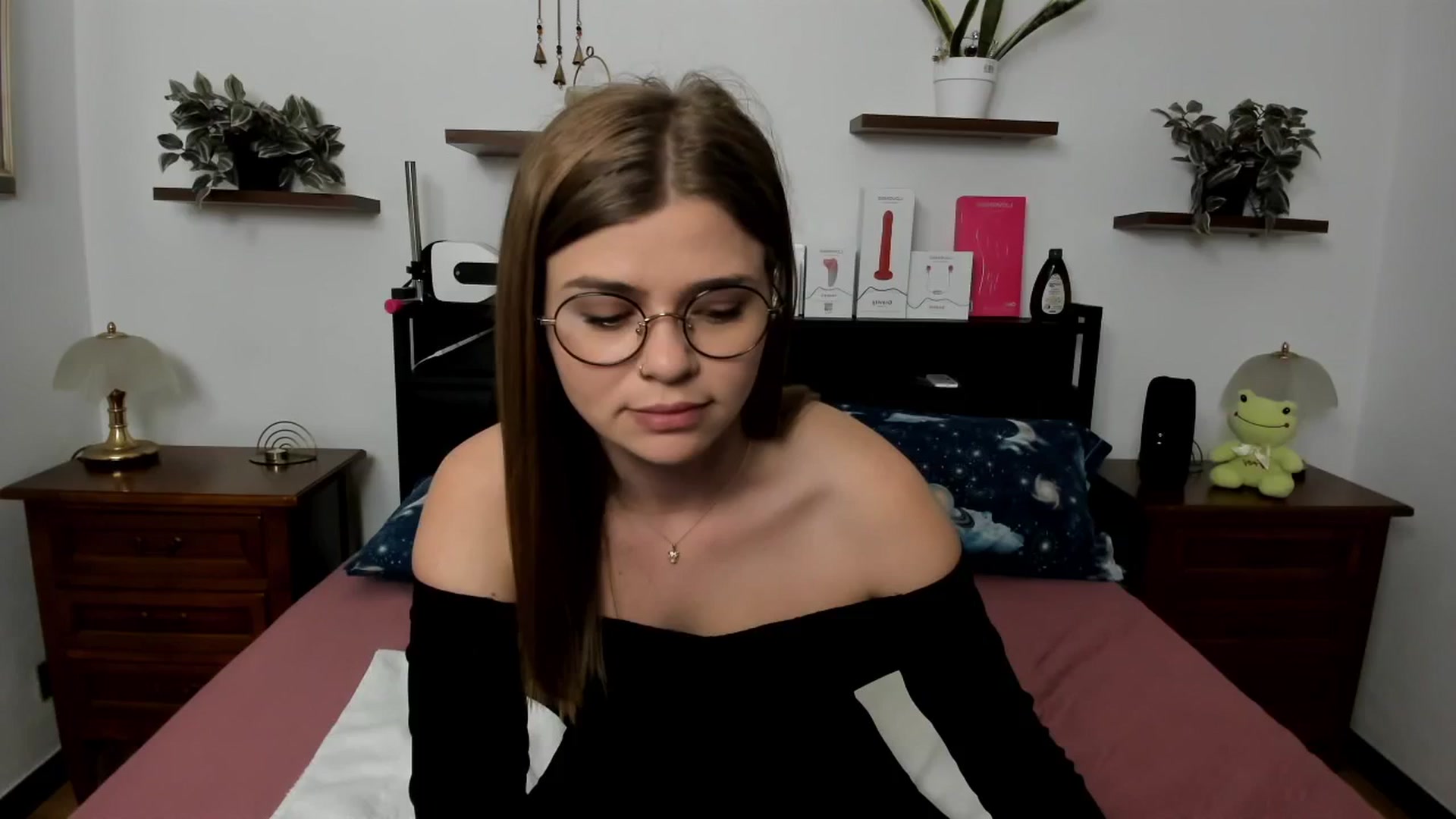 Gallery image thumbnail from SweetSinme's myfreecams stream on, 04/17/2026, 09:59 image 11 of 20
