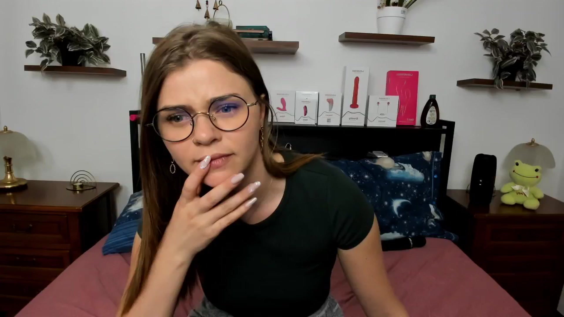 Gallery image thumbnail from SweetSinme's myfreecams stream on, 04/20/2026, 10:49 image 8 of 20