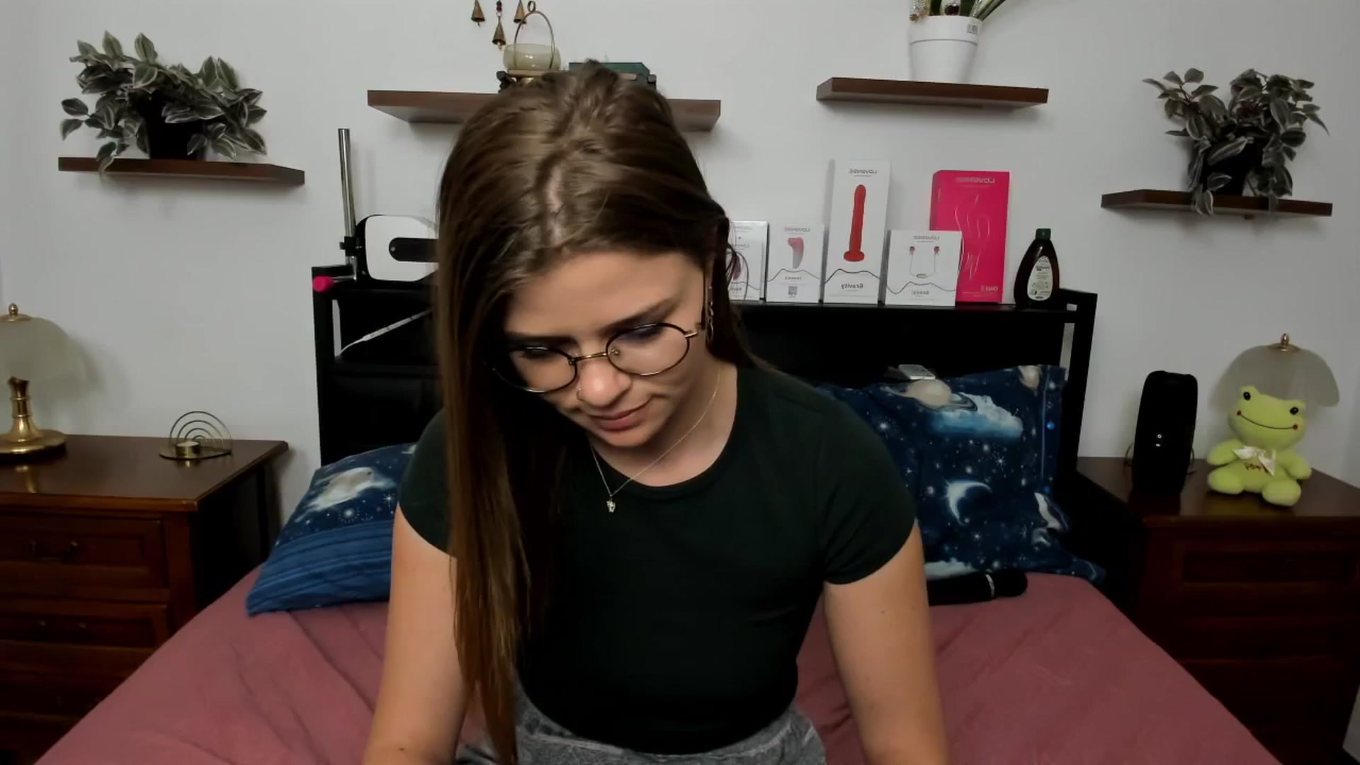 Gallery image thumbnail from SweetSinme's myfreecams stream on, 04/20/2026, 10:49 image 7 of 20