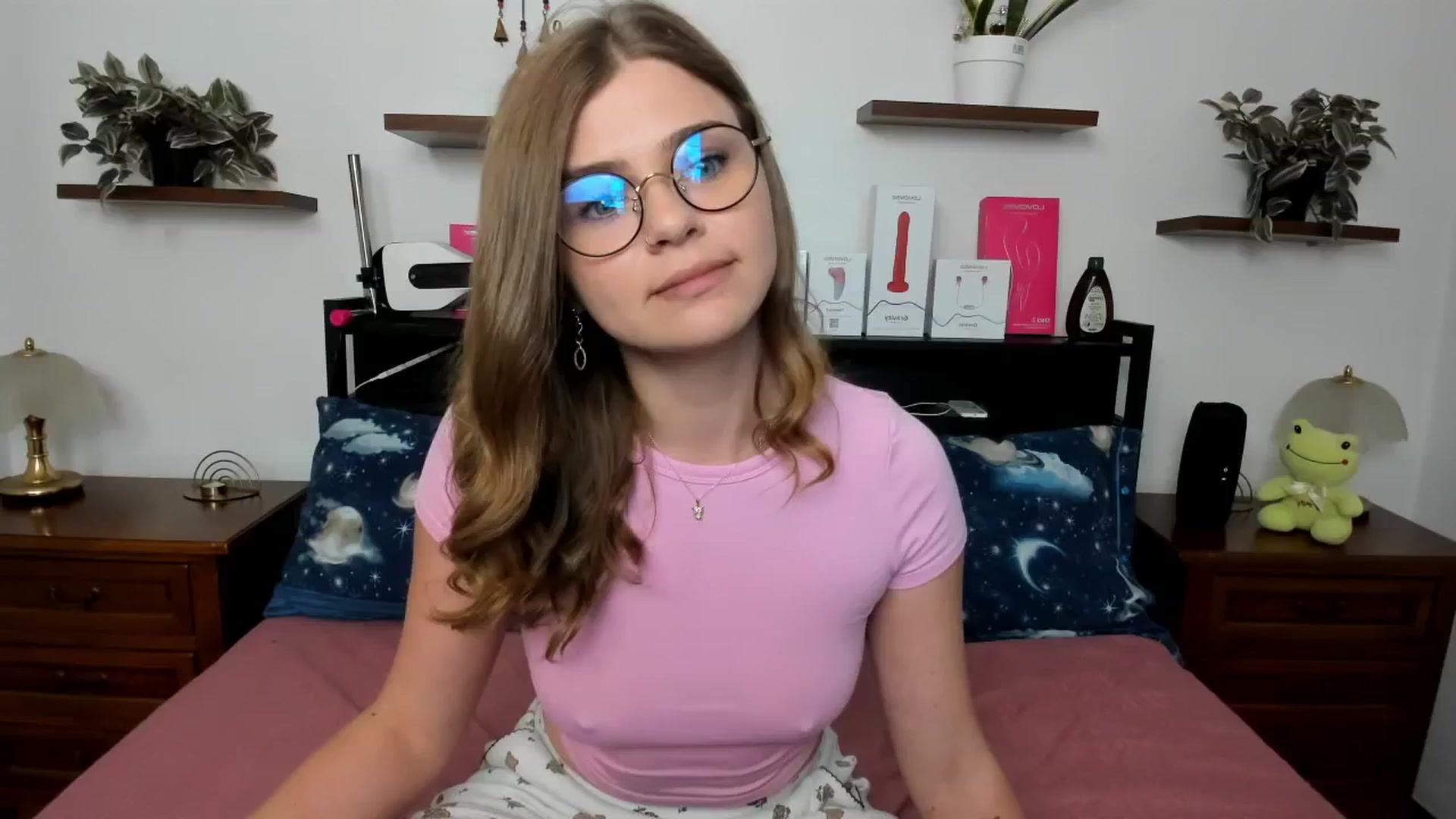 Gallery image thumbnail from SweetSinme's myfreecams stream on, 04/22/2026, 09:56 image 10 of 20