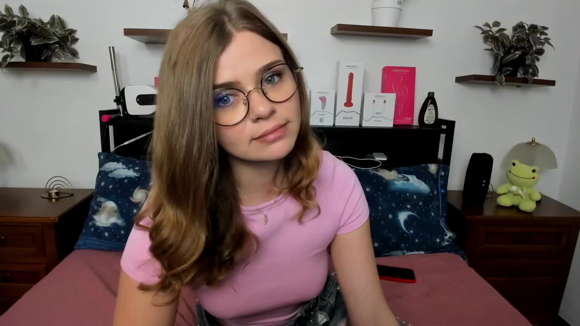 Gallery image thumbnail from SweetSinme's myfreecams stream on, 04/22/2026, 13:26 image 4 of 20