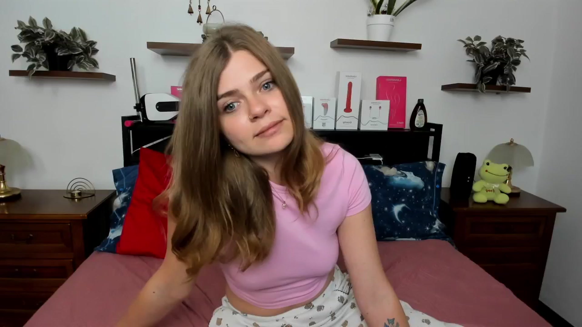 Gallery image thumbnail from SweetSinme's myfreecams stream on, 04/23/2026, 08:49 image 15 of 20