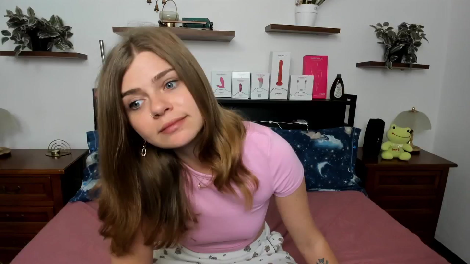 Gallery image thumbnail from SweetSinme's myfreecams stream on, 04/23/2026, 09:27 image 17 of 20