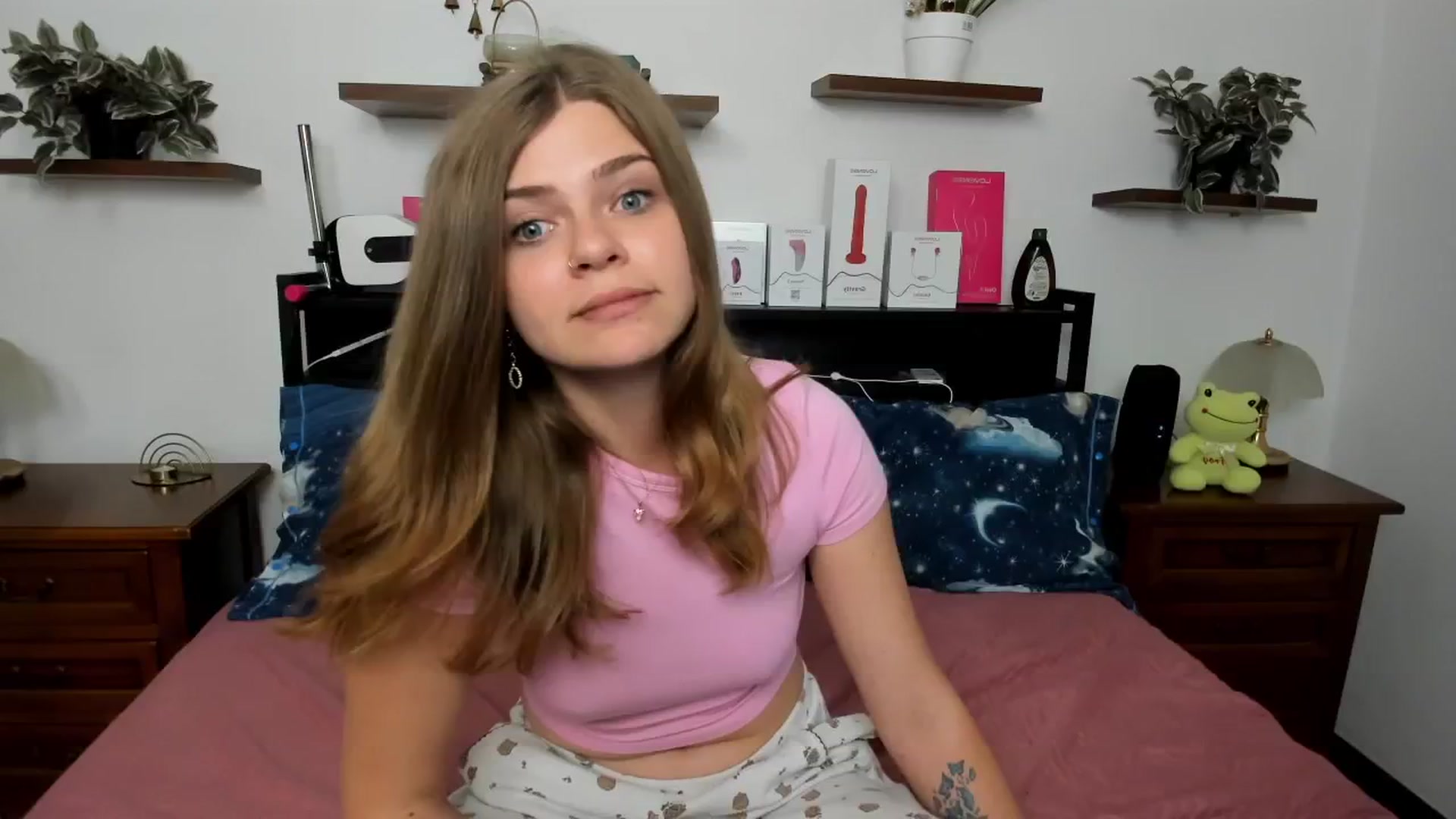 Gallery image thumbnail from SweetSinme's myfreecams stream on, 04/23/2026, 10:09 image 5 of 20