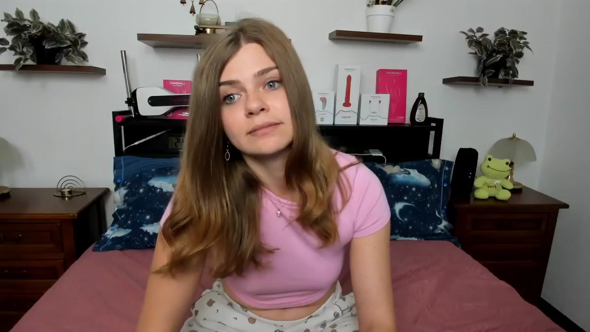Gallery image thumbnail from SweetSinme's myfreecams stream on, 04/23/2026, 10:09 image 6 of 20