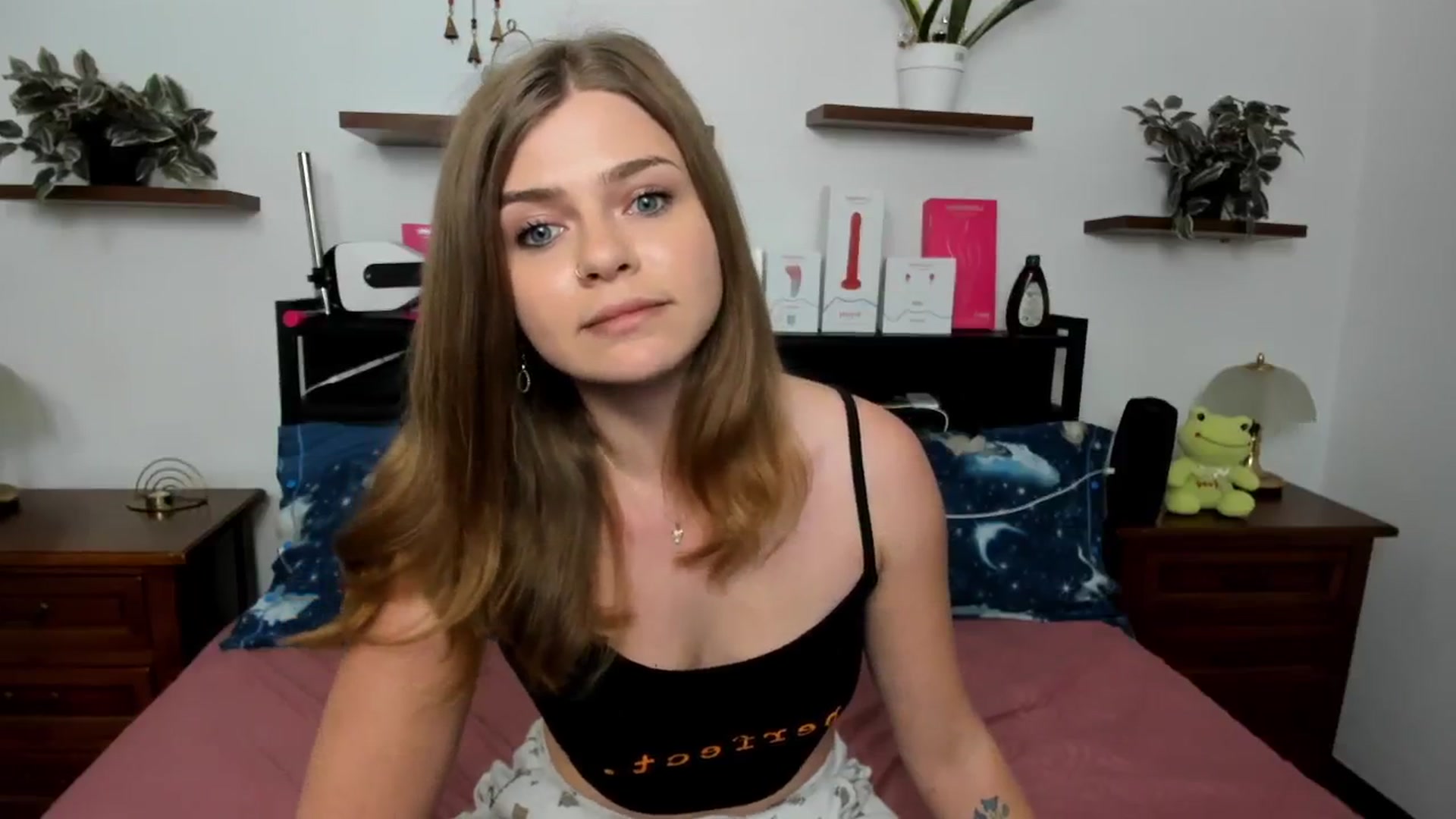 Gallery image thumbnail from SweetSinme's myfreecams stream on, 04/24/2026, 11:26 image 13 of 20