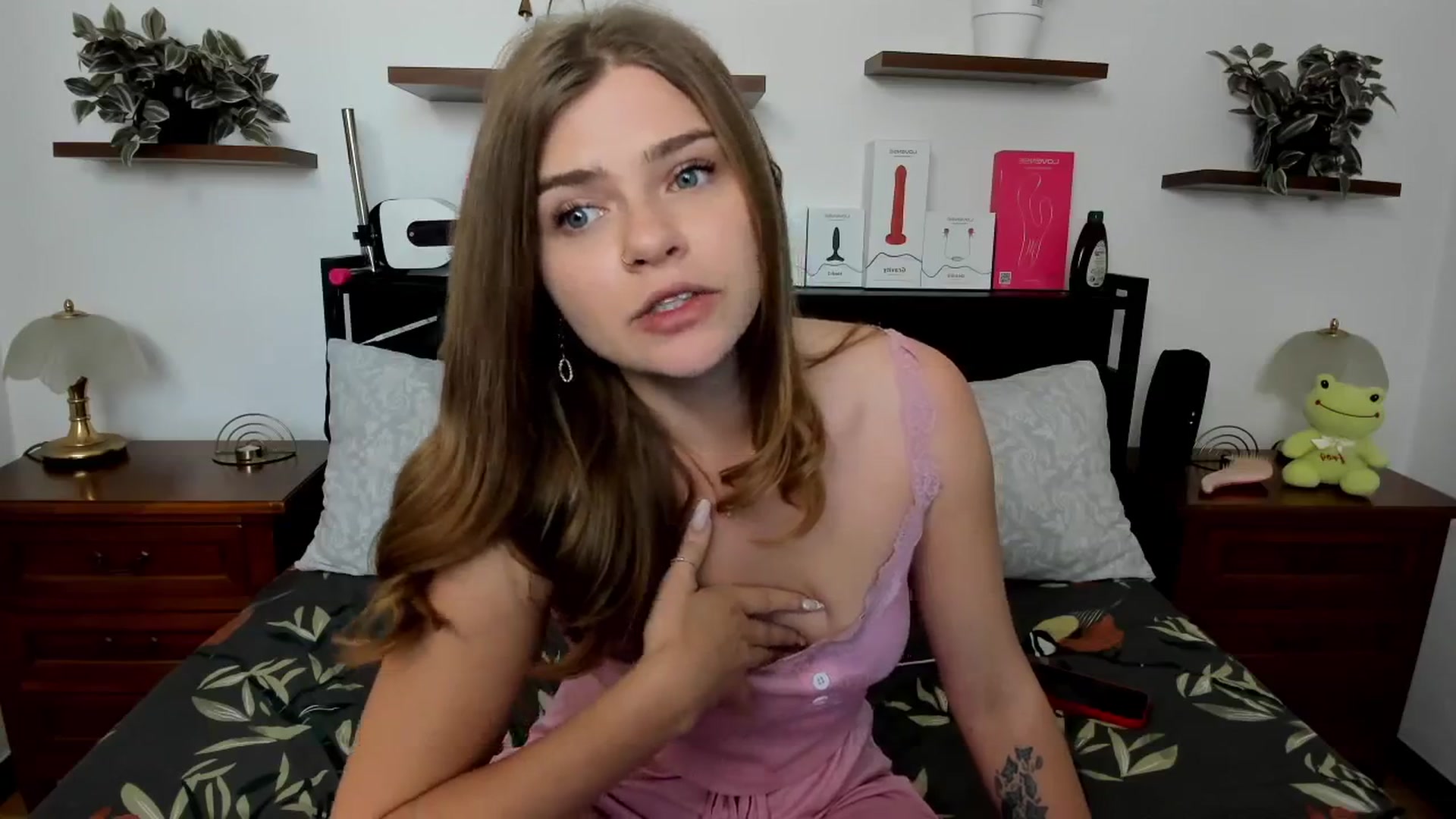 Gallery image thumbnail from SweetSinme's myfreecams stream on, 05/02/2026, 10:35 image 7 of 20