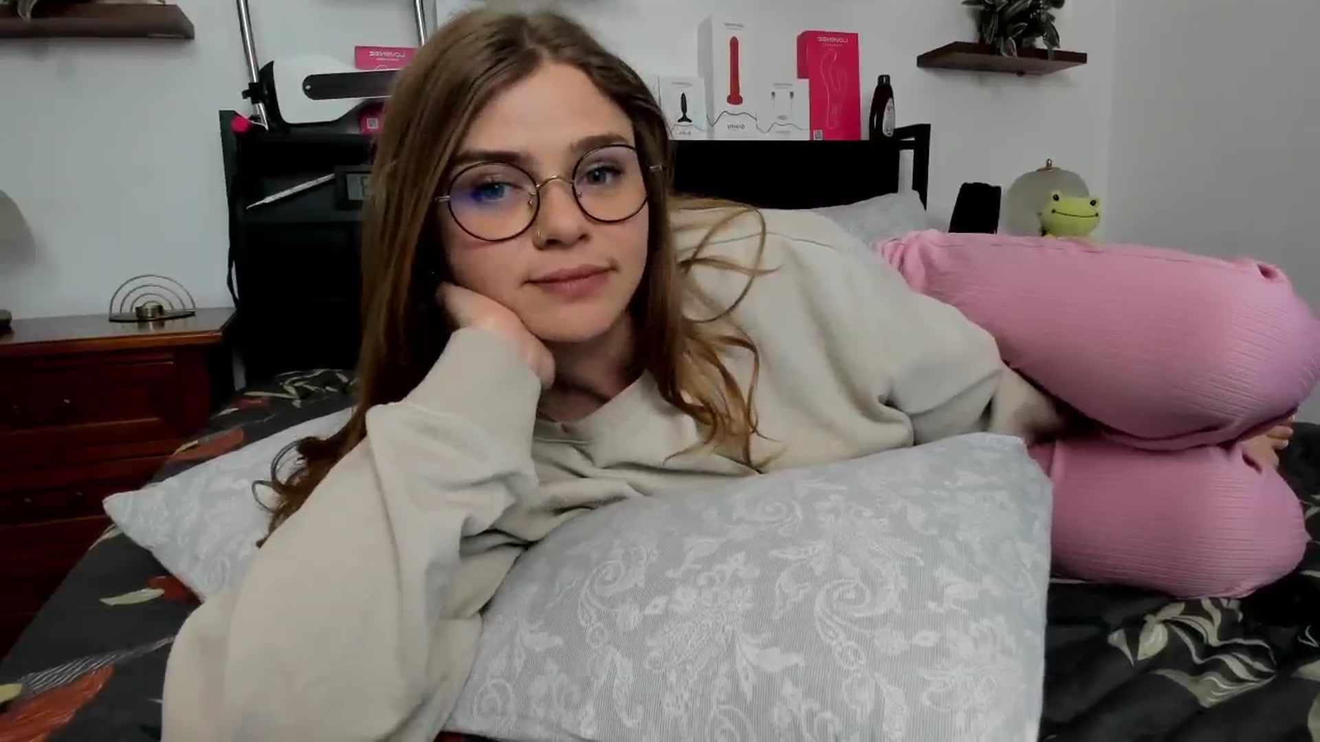 Gallery image thumbnail from SweetSinme's myfreecams stream on, 05/03/2026, 11:24 image 18 of 20