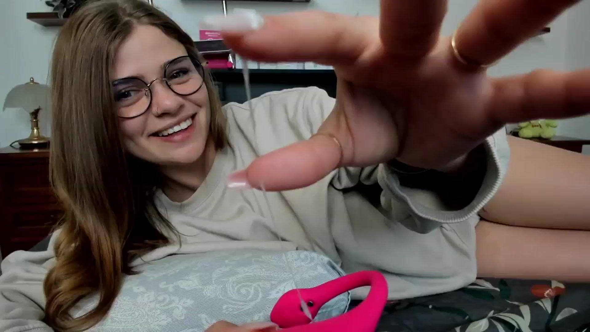 Gallery image thumbnail from SweetSinme's myfreecams stream on, 05/03/2026, 11:24 image 13 of 20