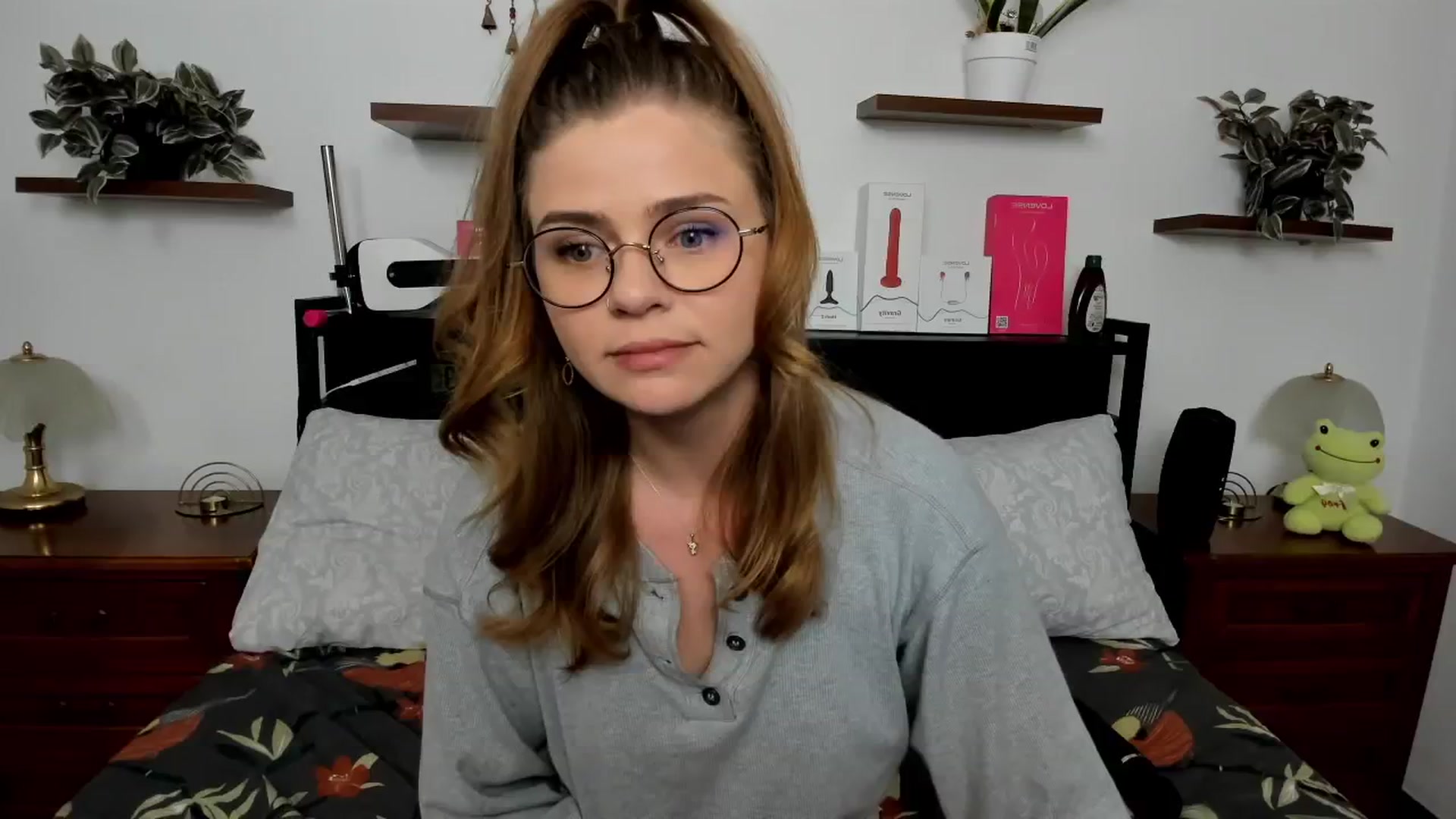 Gallery image thumbnail from SweetSinme's myfreecams stream on, 05/04/2026, 10:13 image 11 of 20