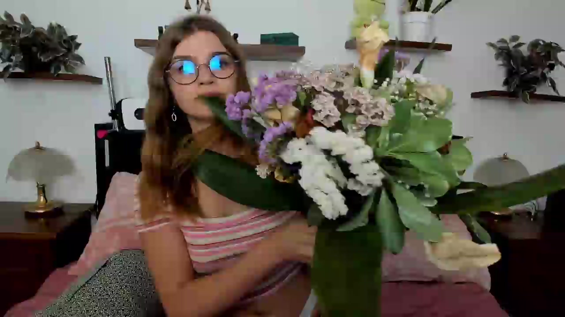 Gallery image thumbnail from SweetSinme's myfreecams stream on, 05/25/2026, 07:30 image 3 of 20