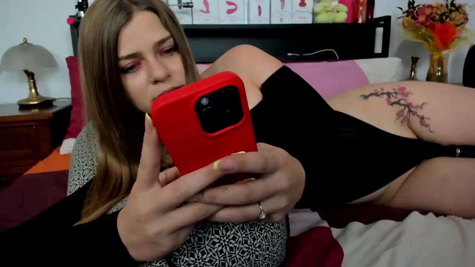 Gallery image thumbnail from SweetSinme's myfreecams stream on, 06/10/2026, 08:17 image 15 of 20