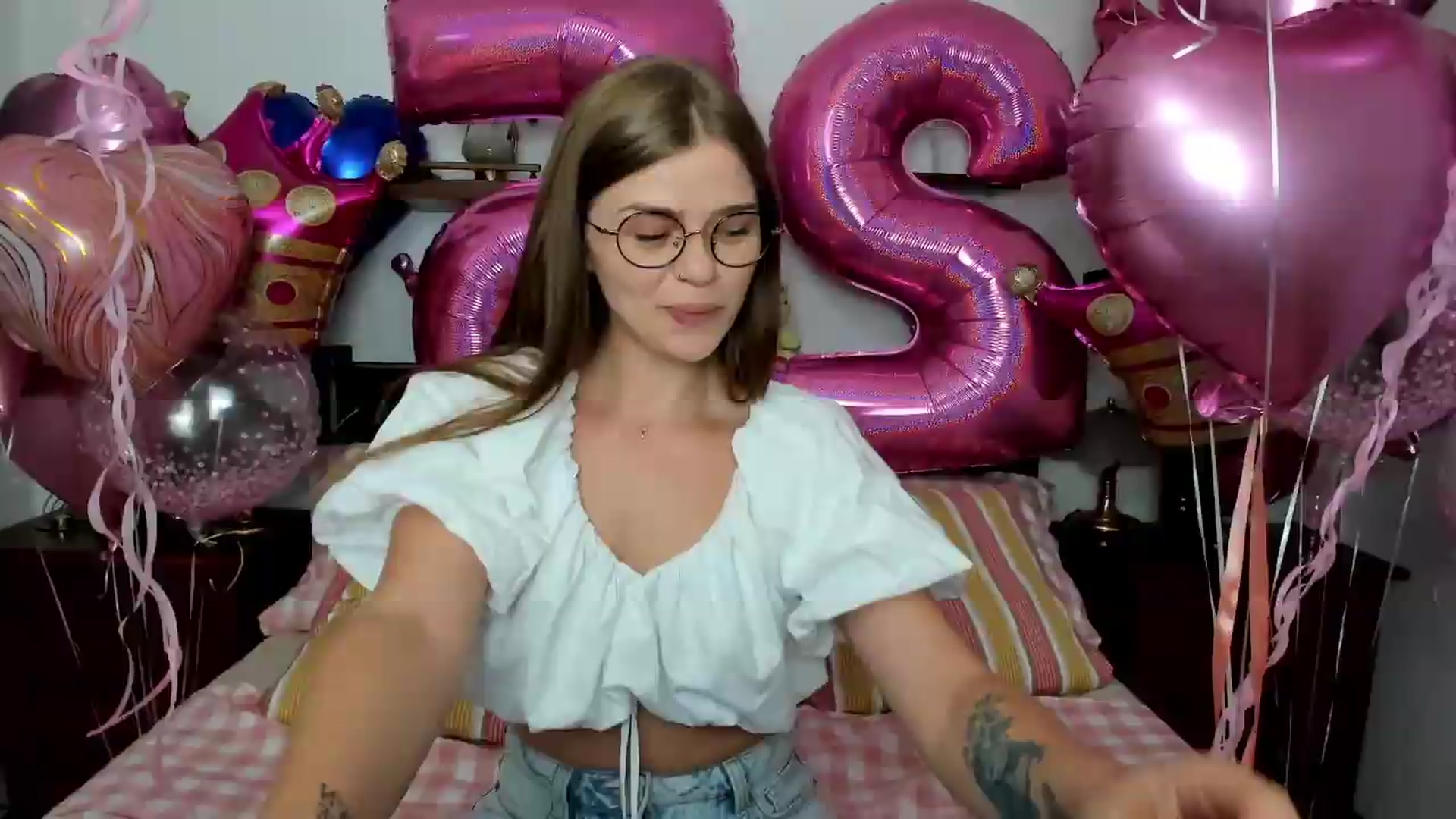 Gallery image thumbnail from SweetSinme's myfreecams stream on, 08/01/2026, 08:31 image 2 of 20