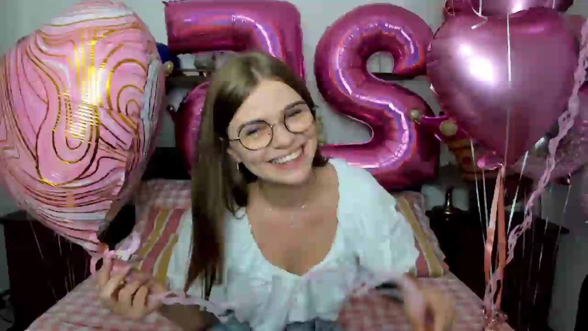 Gallery image thumbnail from SweetSinme's myfreecams stream on, 08/01/2026, 08:31 image 3 of 20