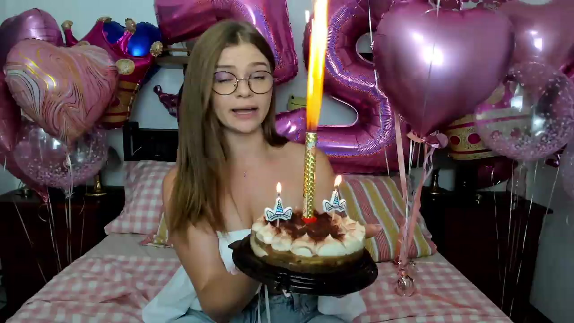 Gallery image thumbnail from SweetSinme's myfreecams stream on, 08/01/2026, 10:45 image 2 of 20