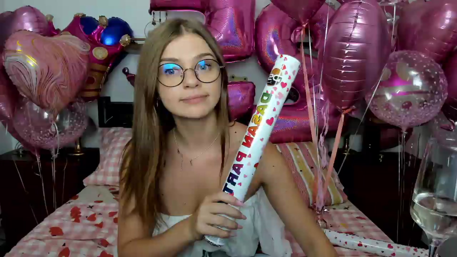 Gallery image thumbnail from SweetSinme's myfreecams stream on, 08/01/2026, 10:45 image 14 of 20