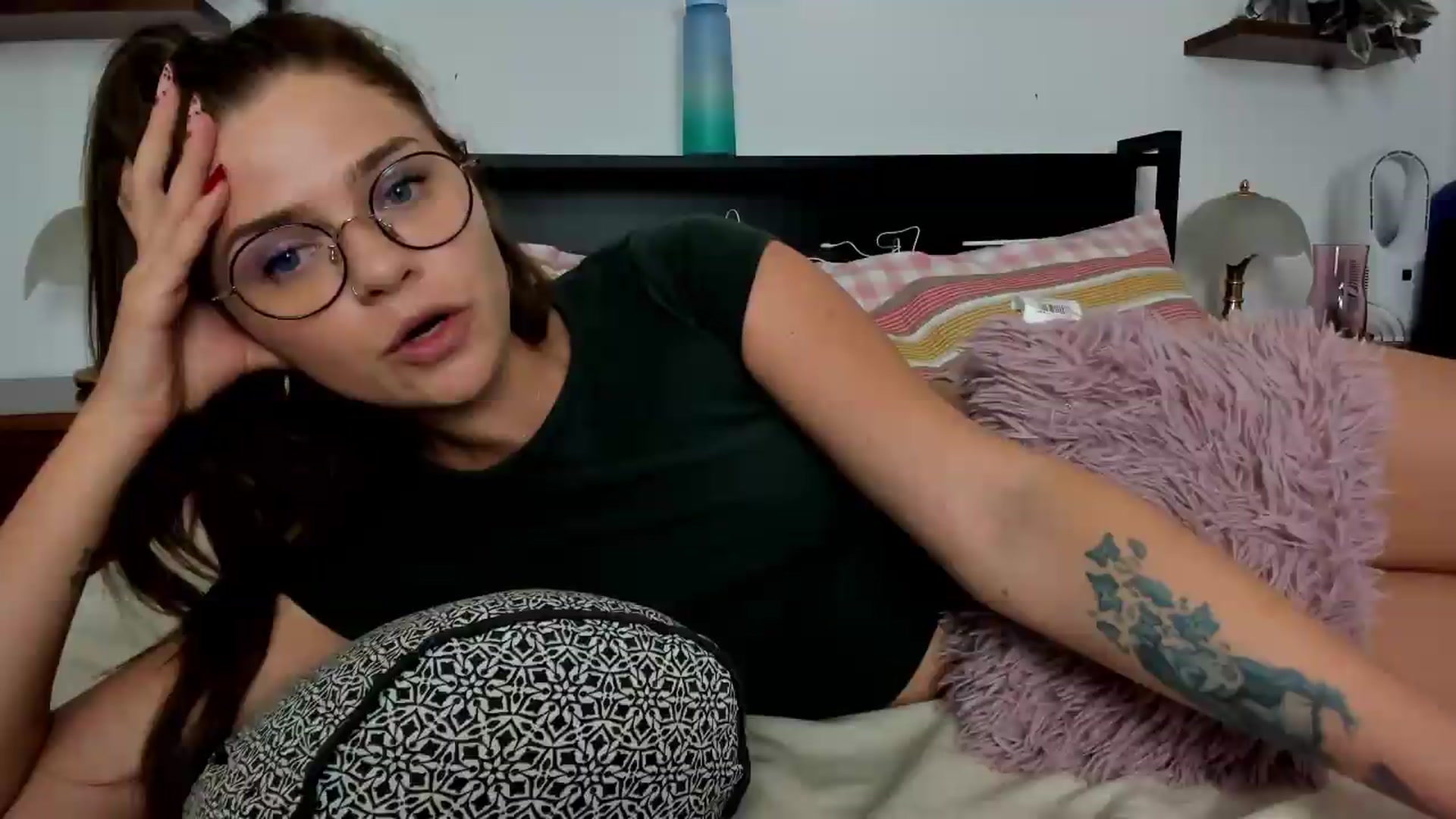 Gallery image thumbnail from SweetSinme's myfreecams stream on, 09/03/2026, 10:20 image 1 of 20
