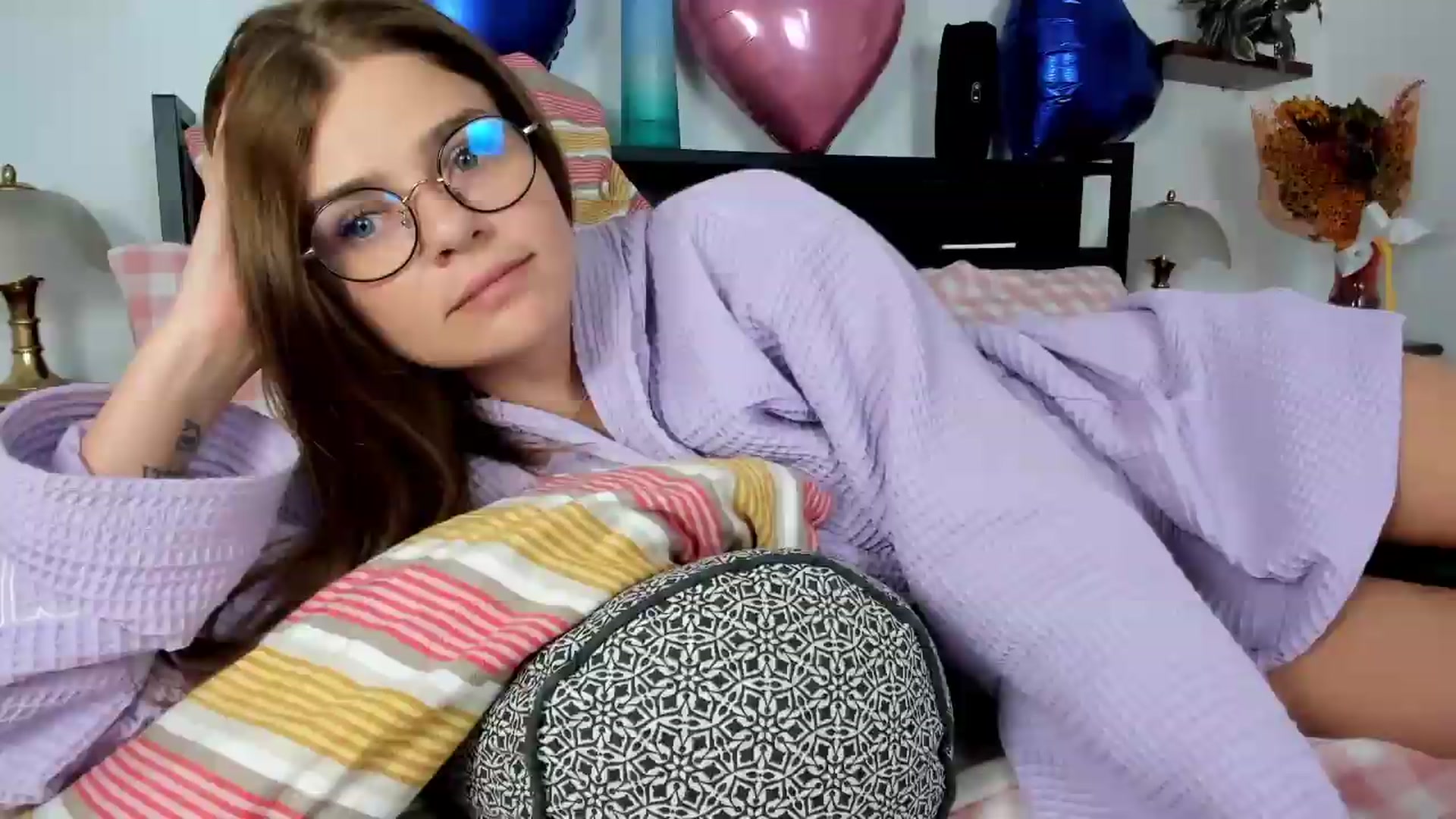 Gallery image thumbnail from SweetSinme's myfreecams stream on, 09/21/2026, 11:18 image 16 of 20