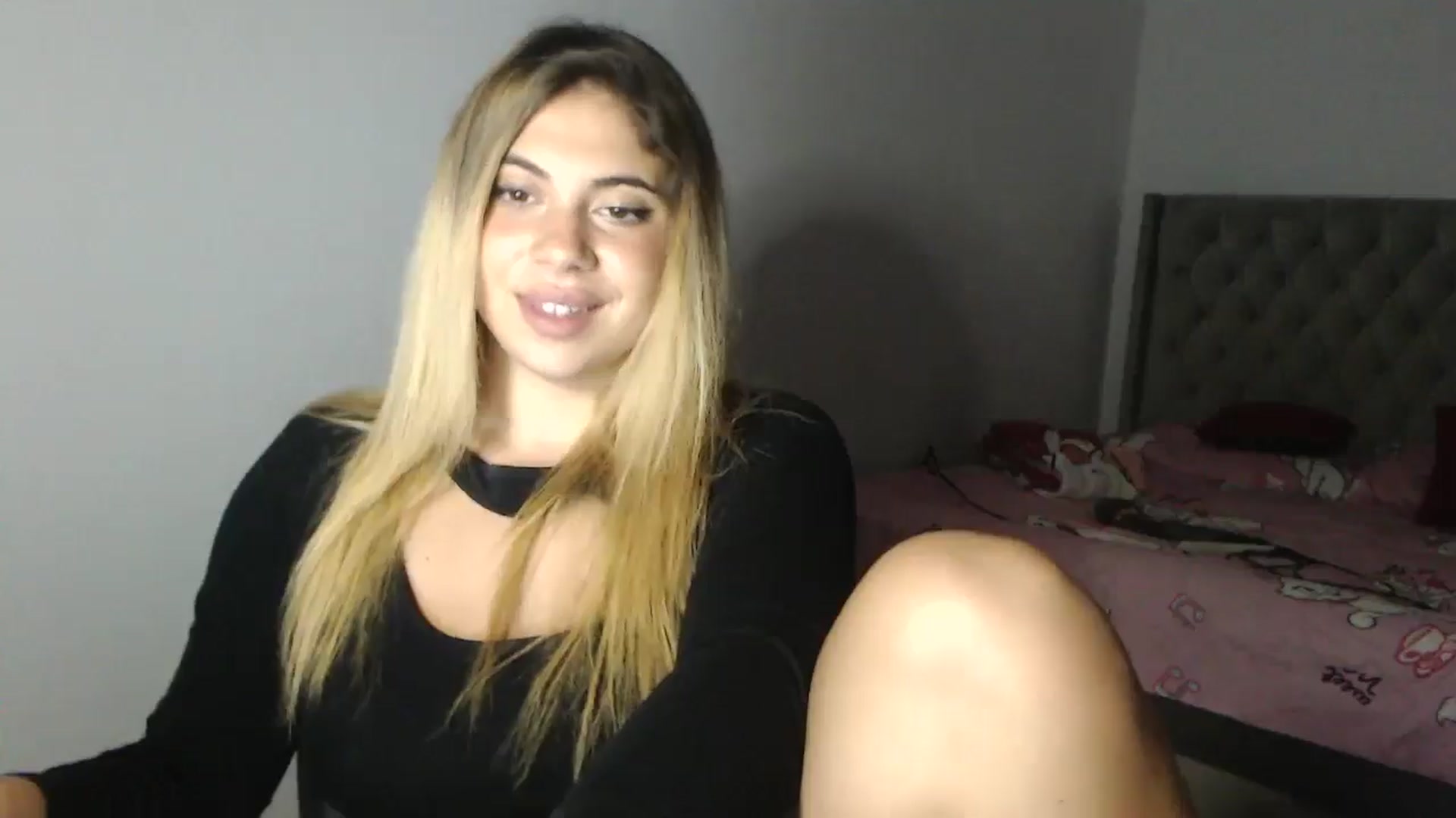 Gallery image thumbnail from SweetSmileXx's myfreecams stream on, 09/02/2024, 24:38 image 16 of 20