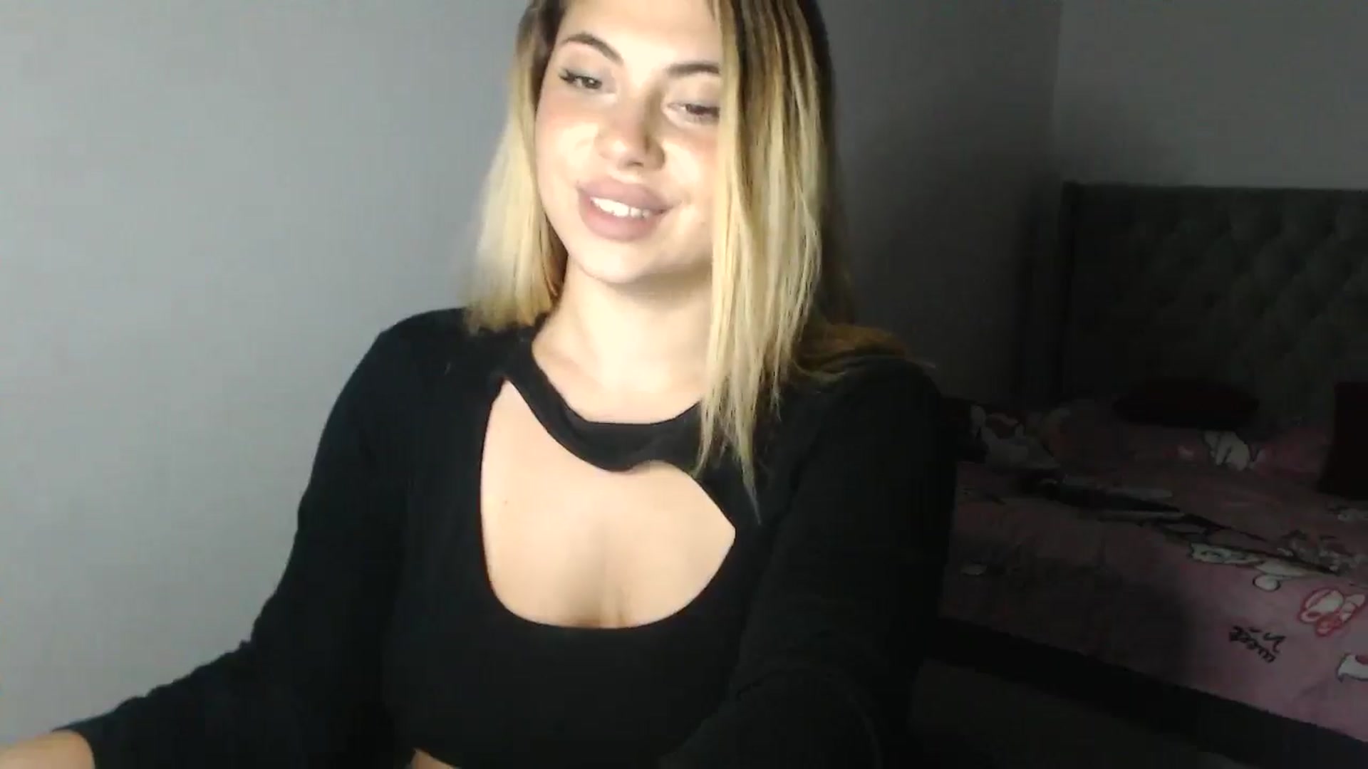 Gallery image thumbnail from SweetSmileXx's myfreecams stream on, 09/02/2024, 24:38 image 9 of 20