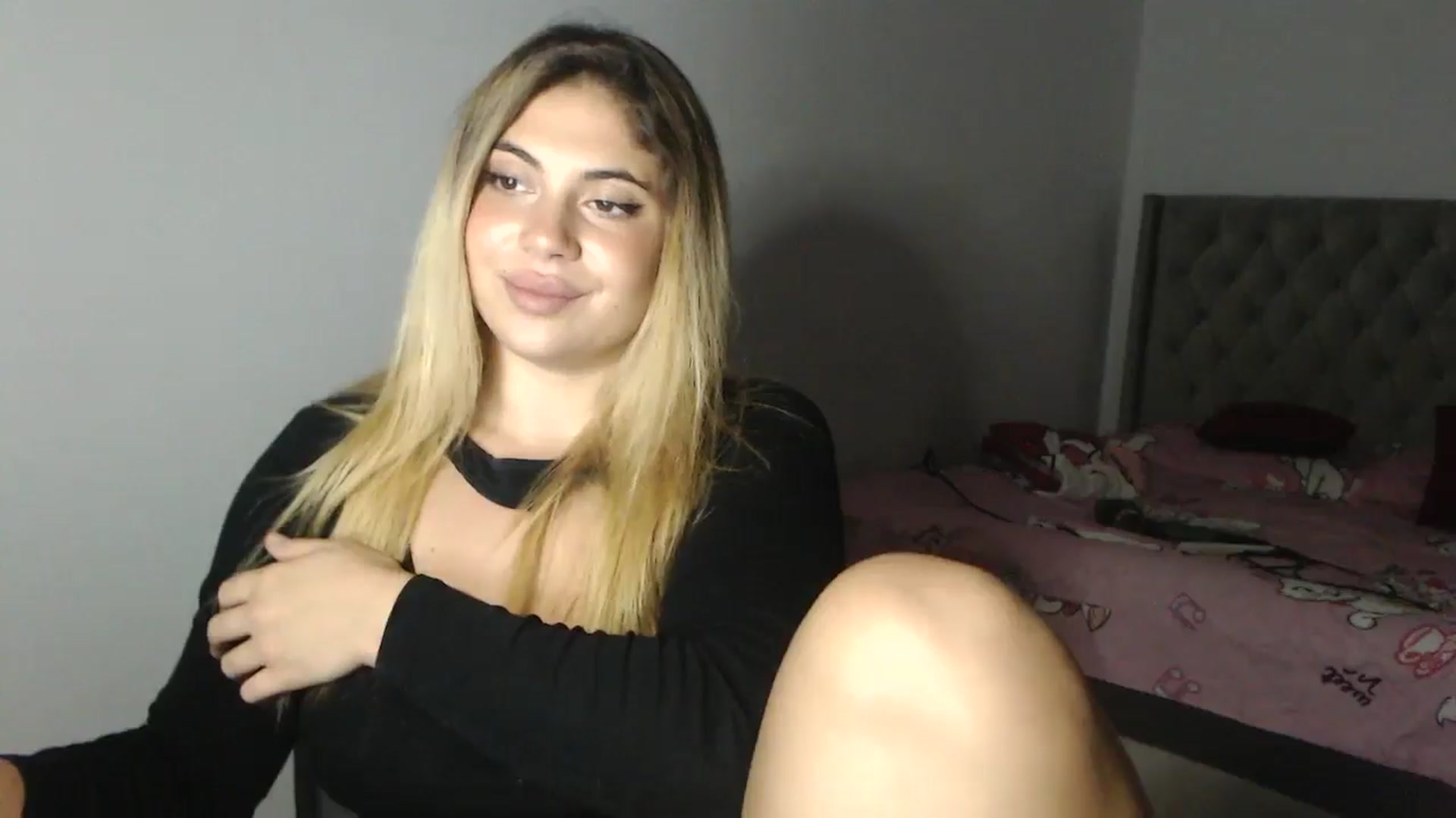 Gallery image thumbnail from SweetSmileXx's myfreecams stream on, 09/02/2024, 24:38 image 15 of 20