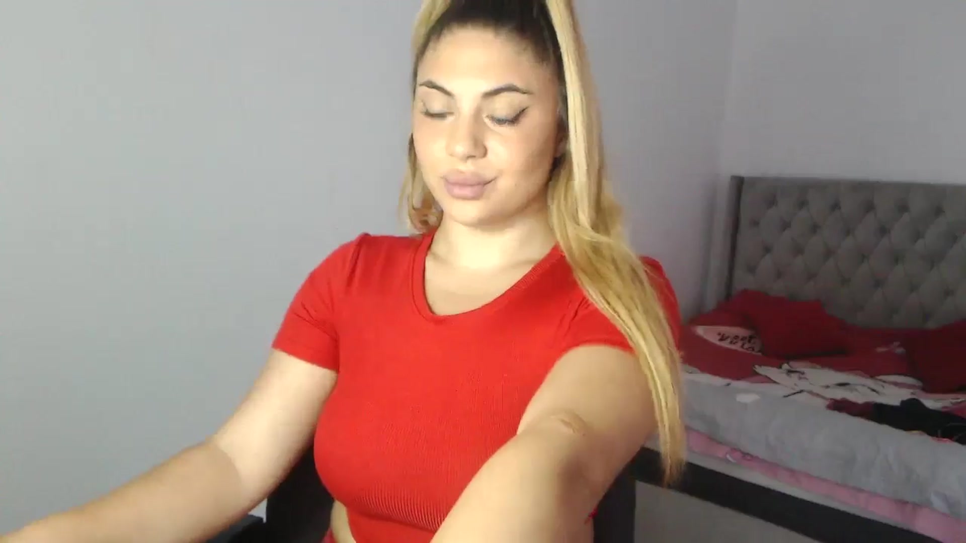 Gallery image thumbnail from SweetSmileXx's myfreecams stream on, 09/03/2024, 14:00 image 7 of 20