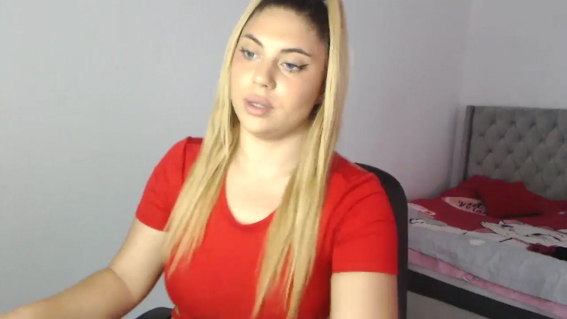 Gallery image thumbnail from SweetSmileXx's myfreecams stream on, 09/03/2024, 14:00 image 13 of 20