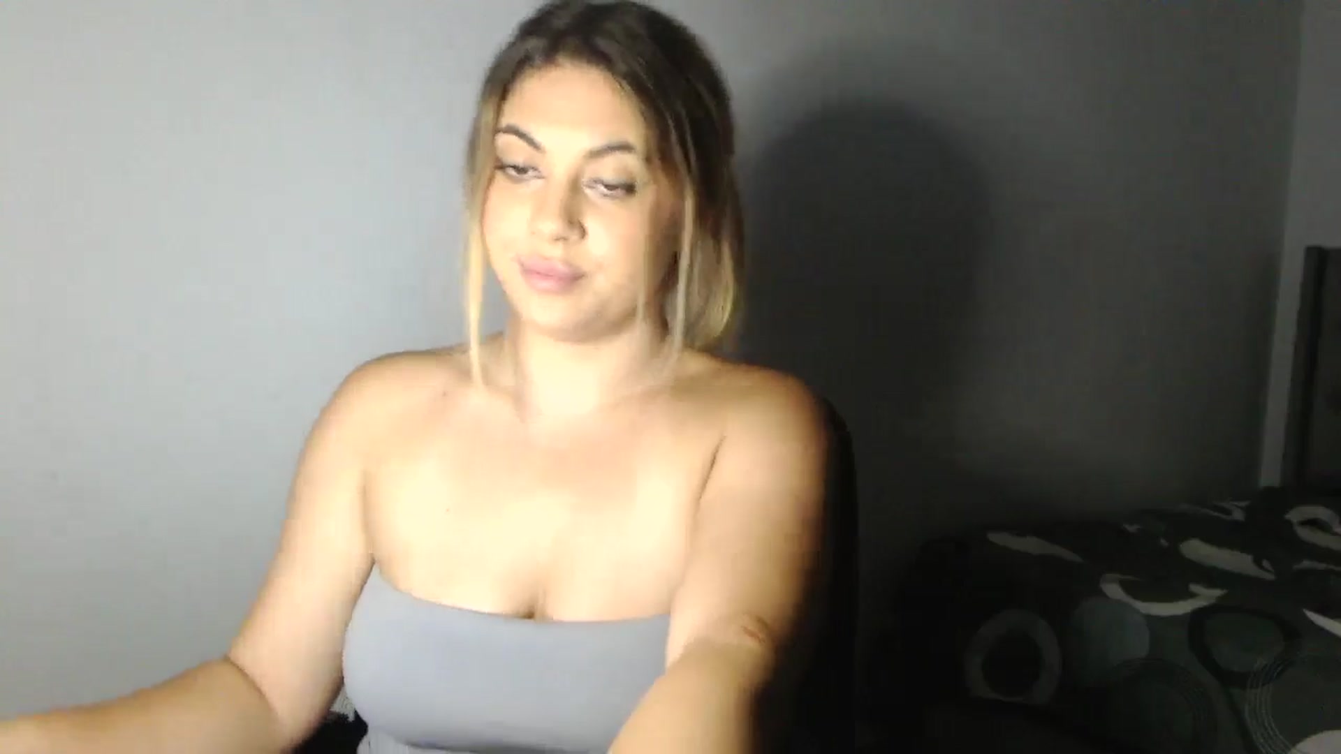 Gallery image thumbnail from SweetSmileXx's myfreecams stream on, 09/15/2024, 24:49 image 5 of 20