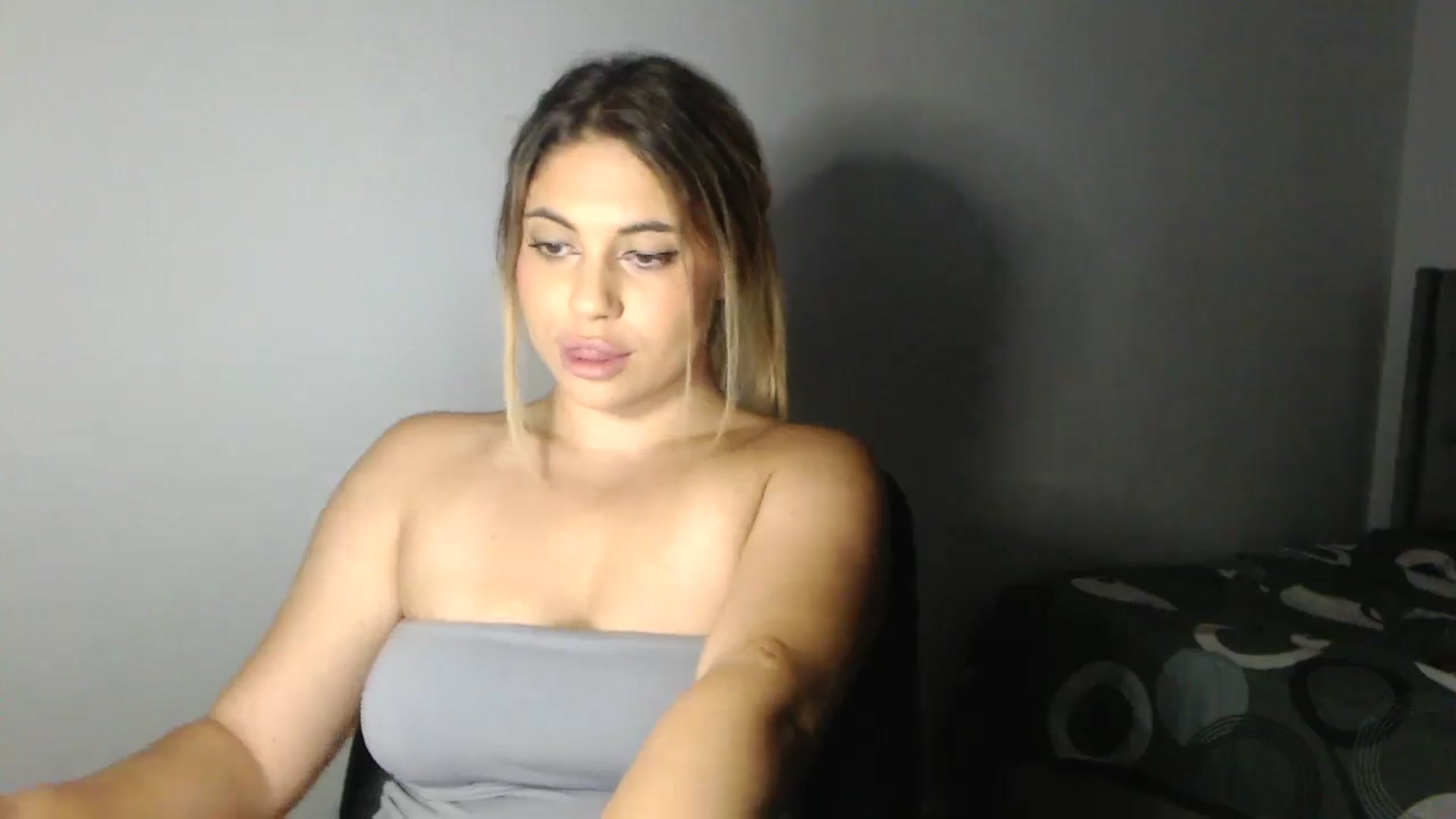 Gallery image thumbnail from SweetSmileXx's myfreecams stream on, 09/15/2024, 24:49 image 15 of 20