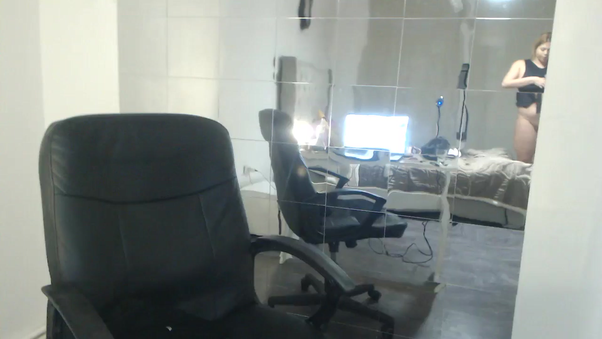 Gallery image thumbnail from SweetSmileXx's myfreecams stream on, 11/01/2024, 21:34 image 3 of 20