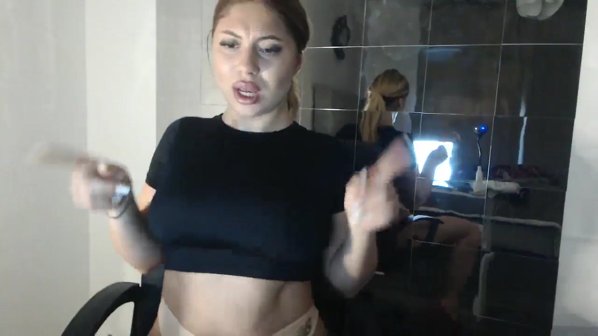 Gallery image thumbnail from SweetSmileXx's myfreecams stream on, 11/02/2024, 14:17 image 3 of 20